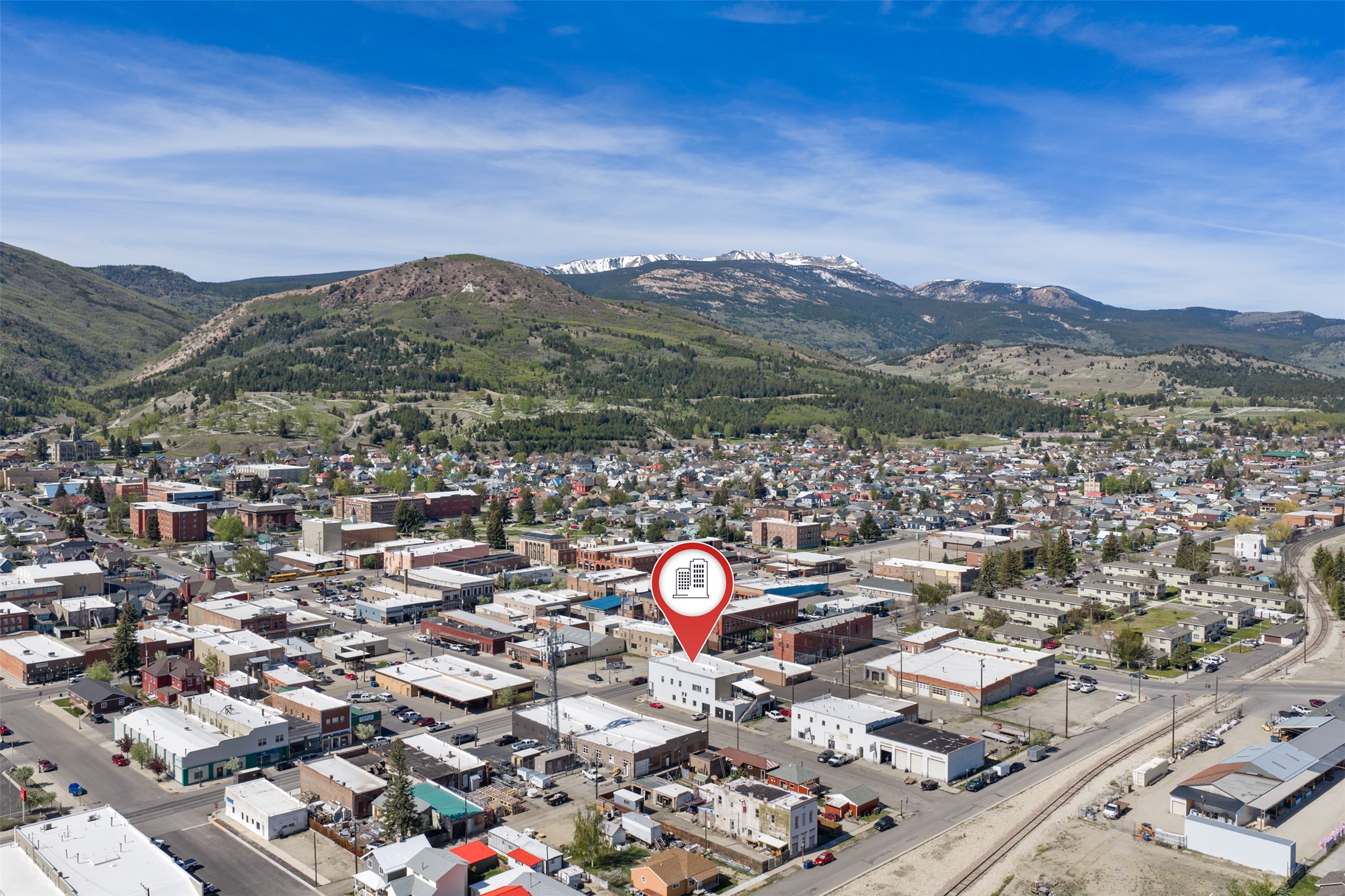 124 E Commercial Avenue Property Photo 6