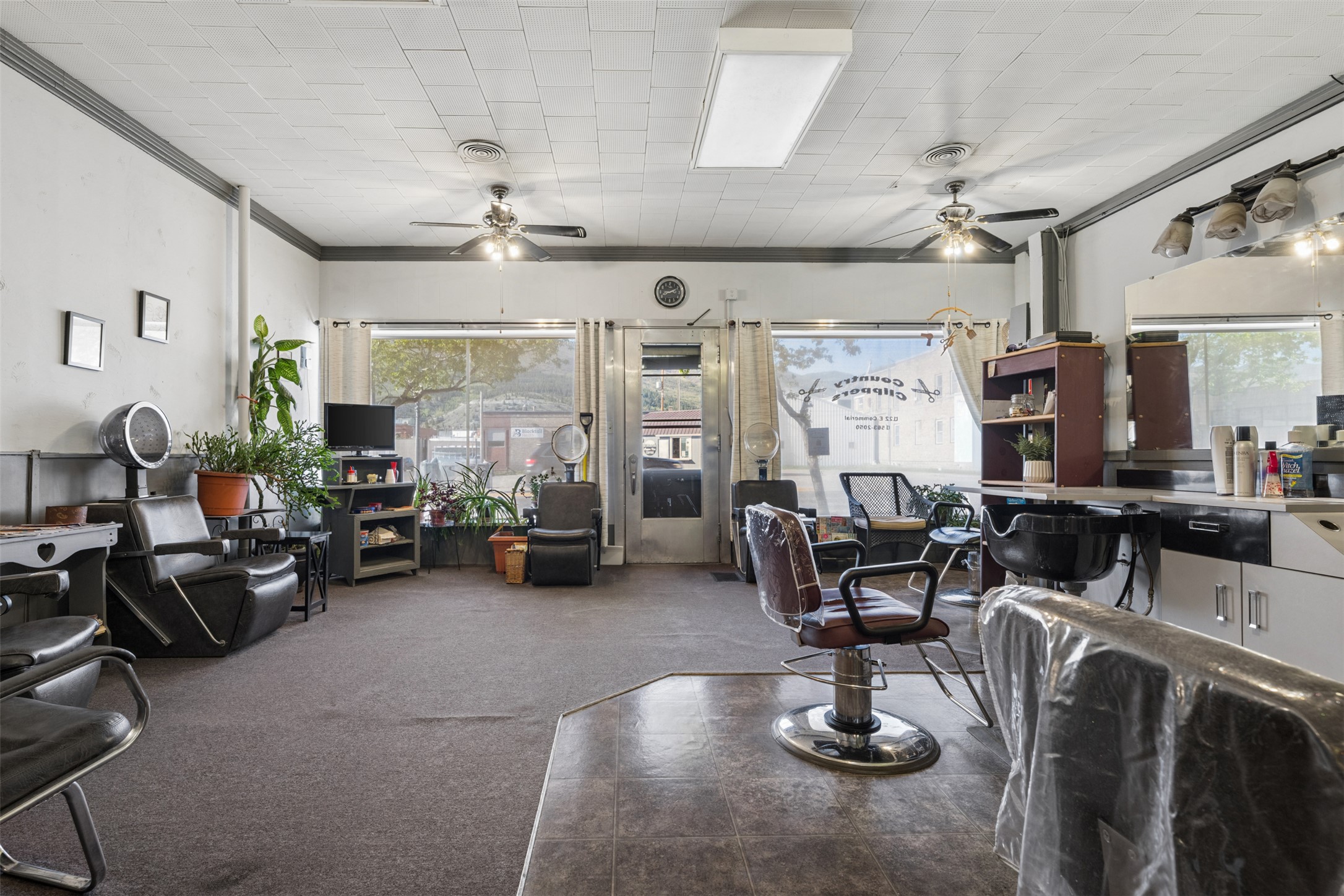 124 E Commercial Avenue Property Photo 20