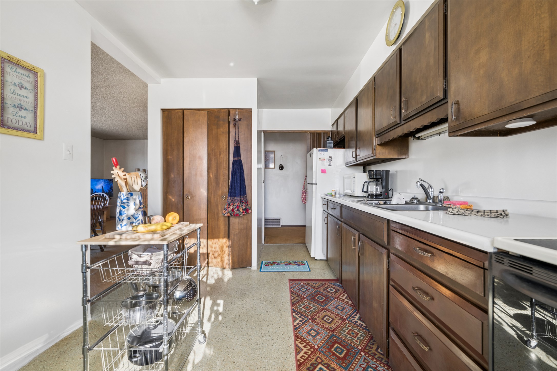 124 E Commercial Avenue Property Photo 45