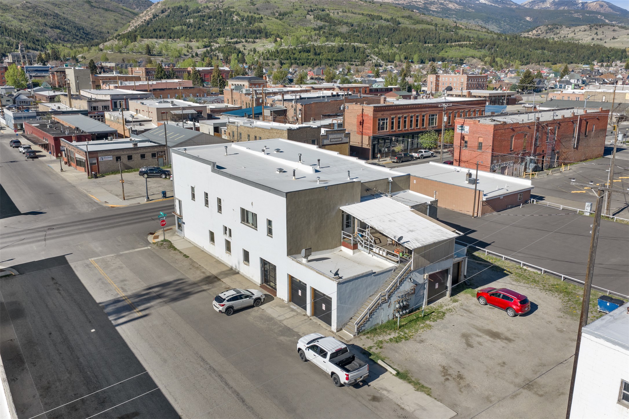 124 E Commercial Avenue Property Photo 72