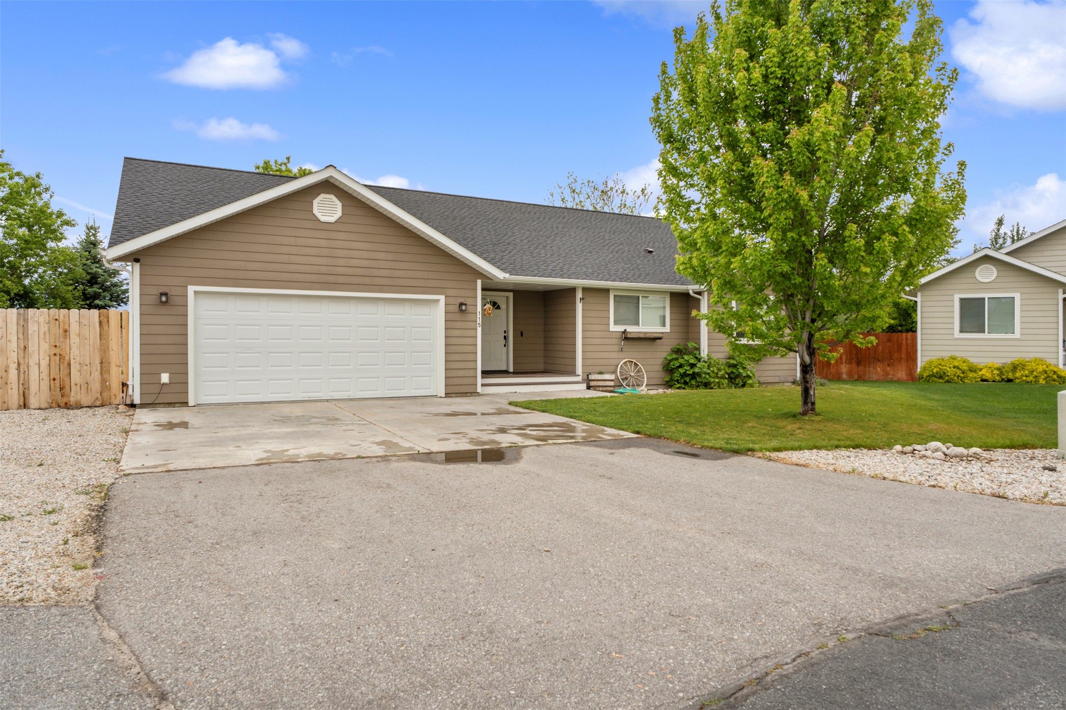 115 Cinnamon Court Property Photo 2