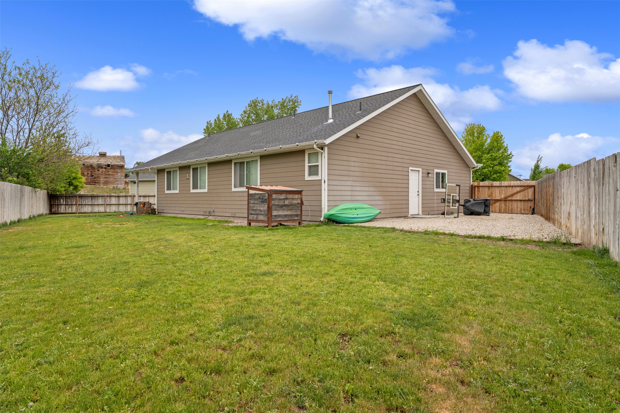 115 Cinnamon Court Property Photo 4