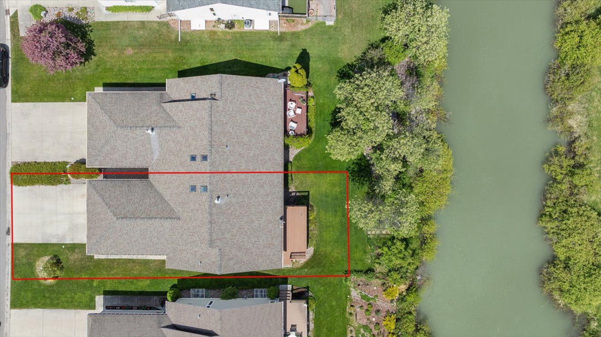 151 E Nicklaus Avenue Property Photo 2