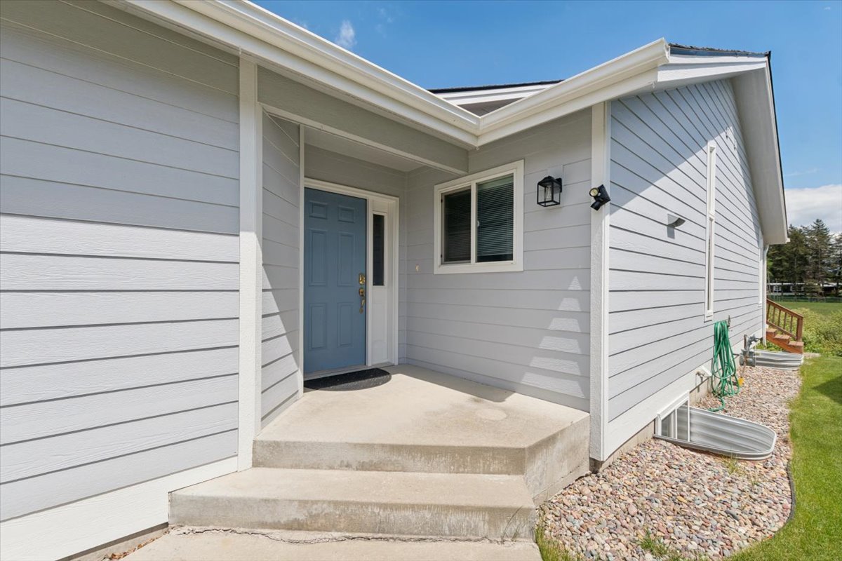 151 E Nicklaus Avenue Property Photo 3
