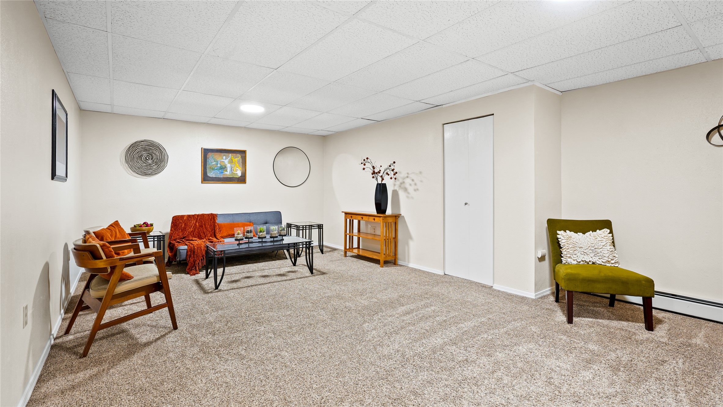 1017 E Broadway Street Property Photo 16