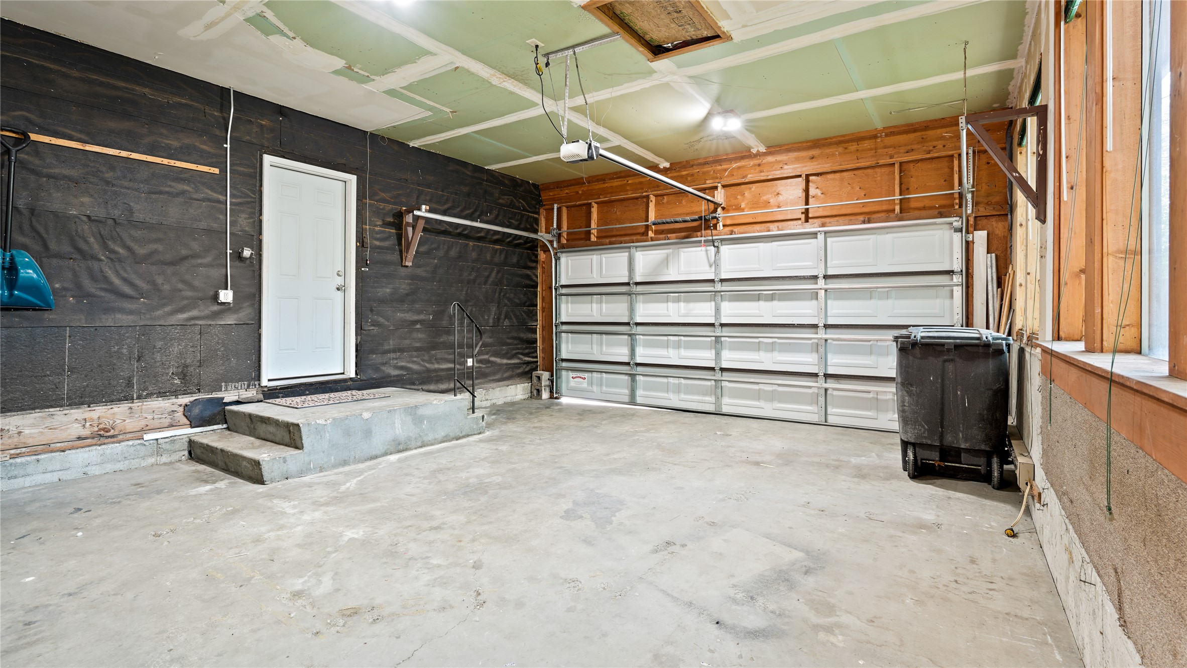 1017 E Broadway Street Property Photo 25