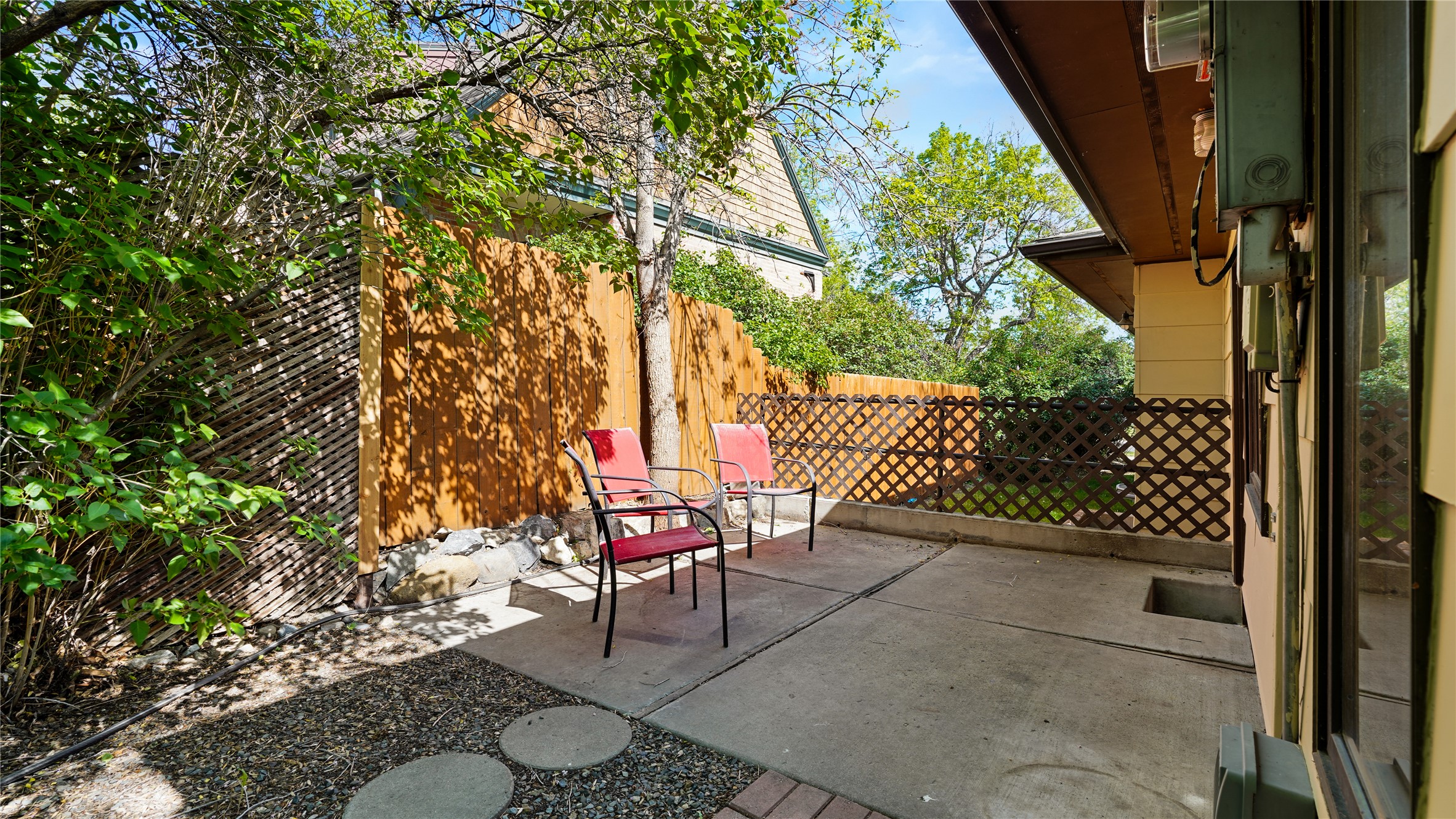 1017 E Broadway Street Property Photo 30