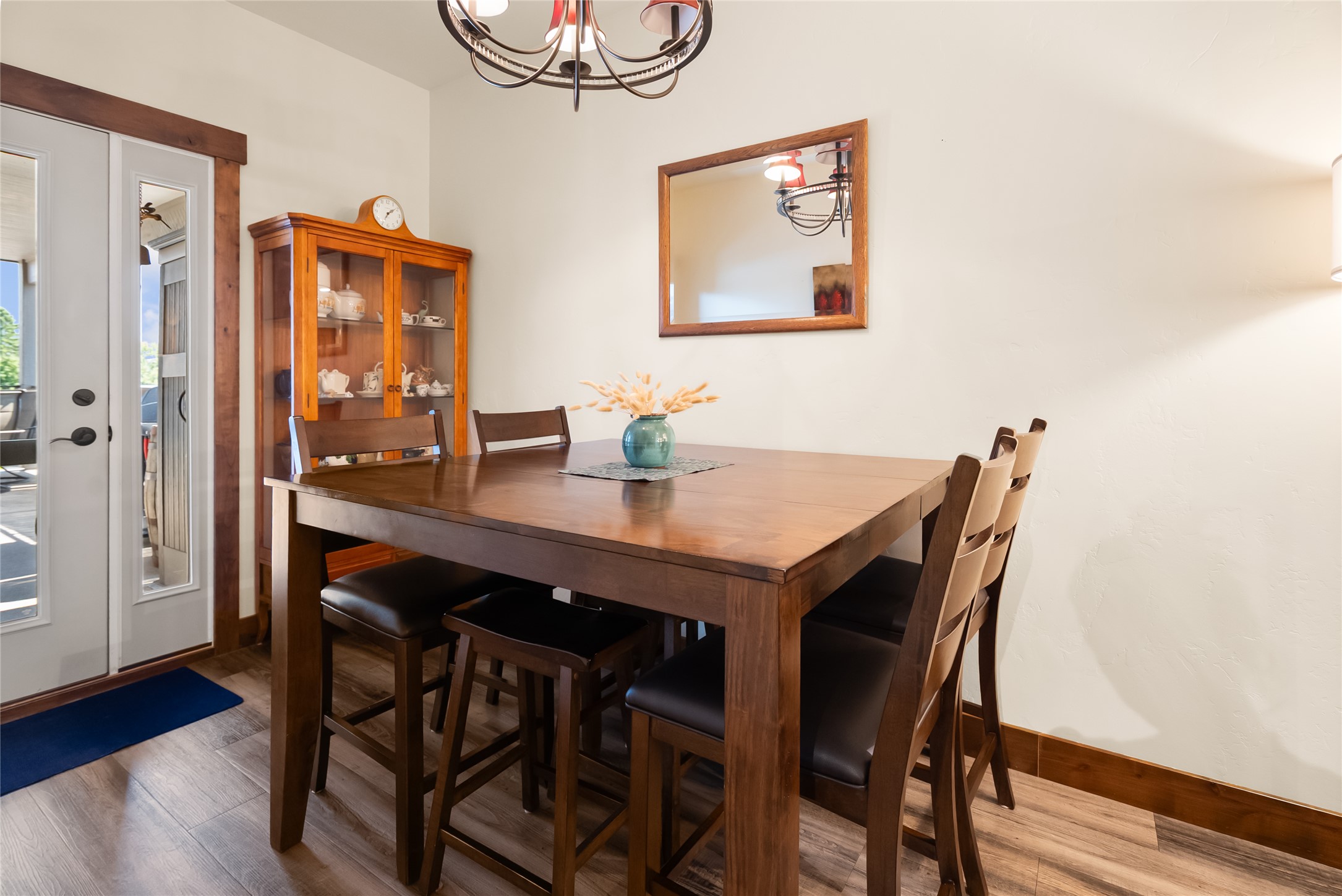 519 Nucleus Avenue 301 Property Photo 4