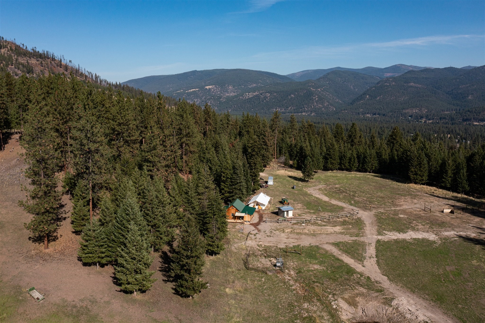 814 Quartz Road Property Photo 1