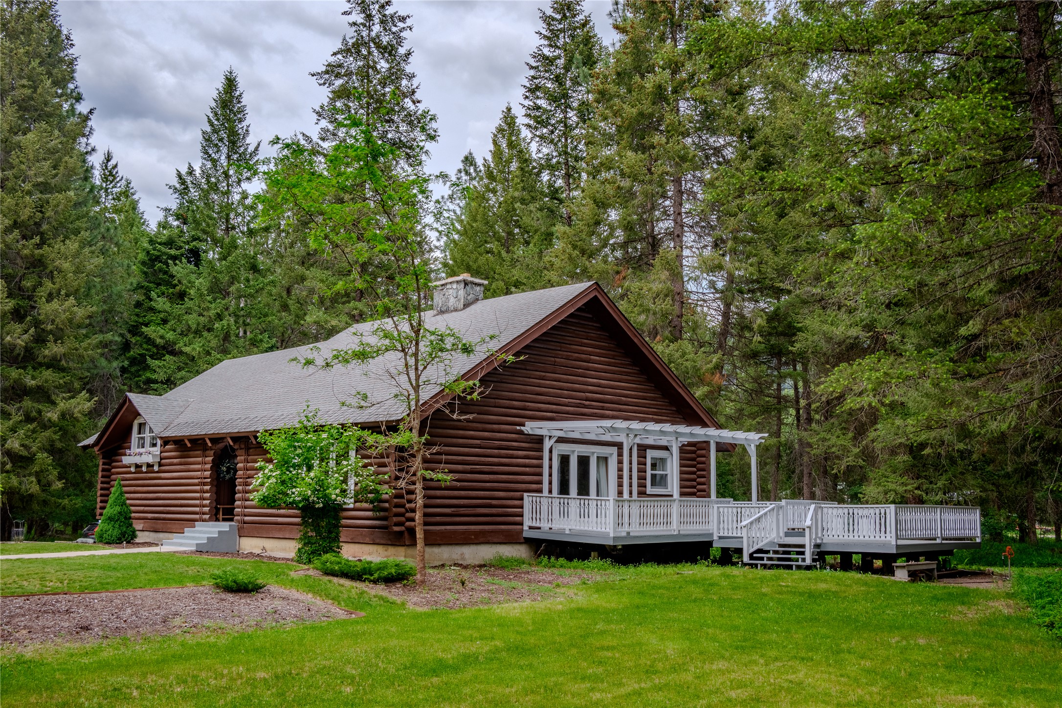 202 Honeysuckle Lane Property Photo 10