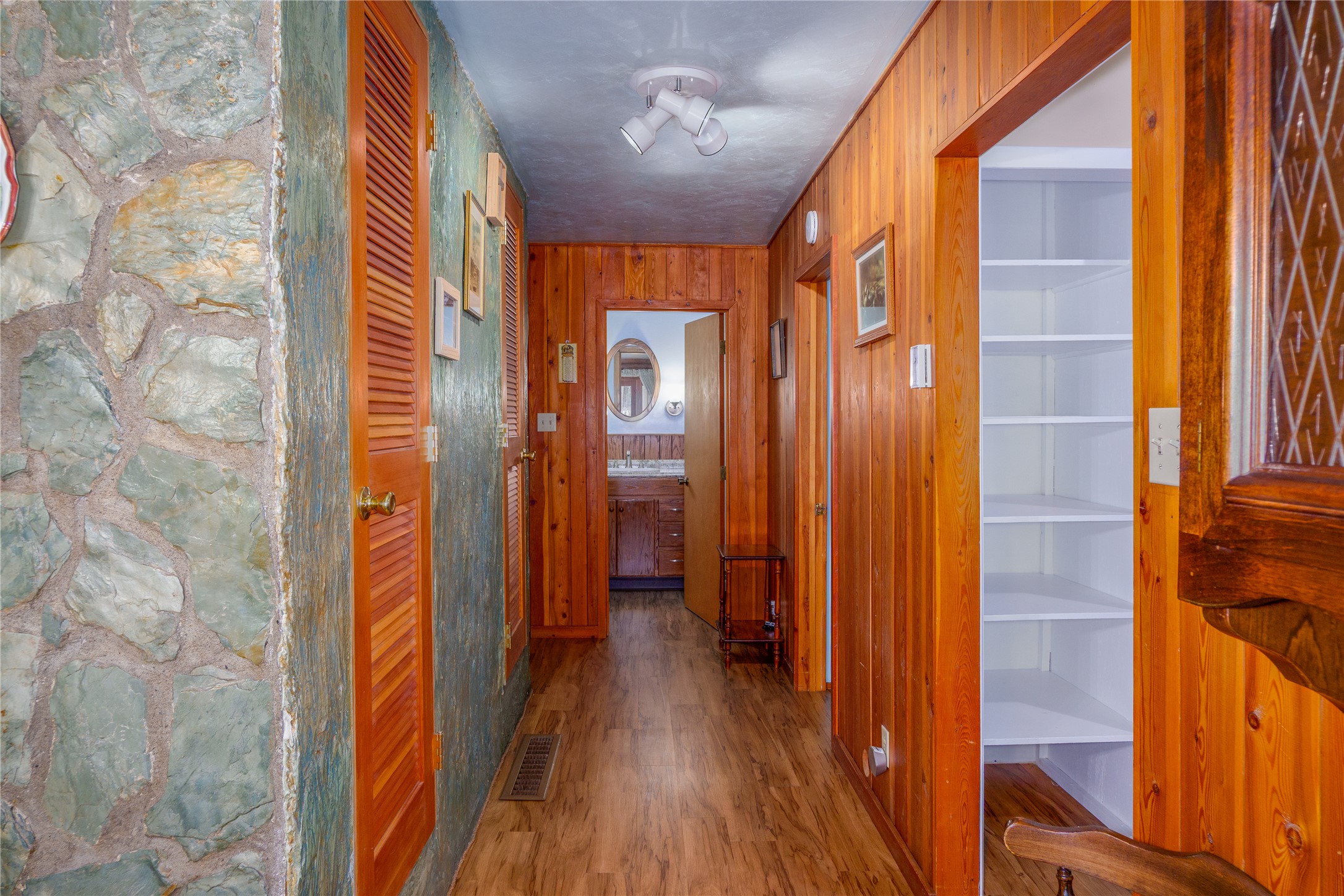 202 Honeysuckle Lane Property Photo 44