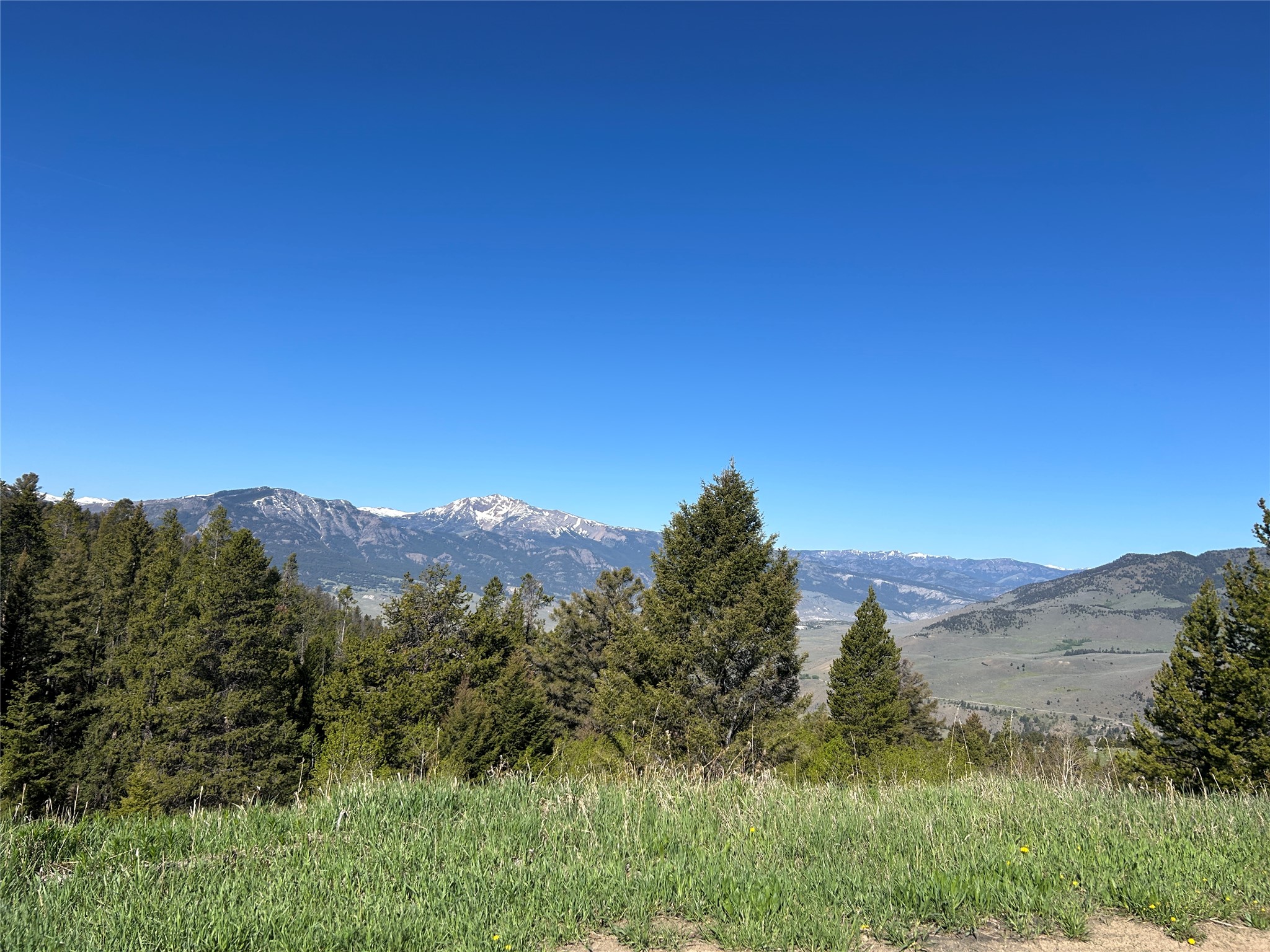 384 Crevice Mountain Road Property Photo 1