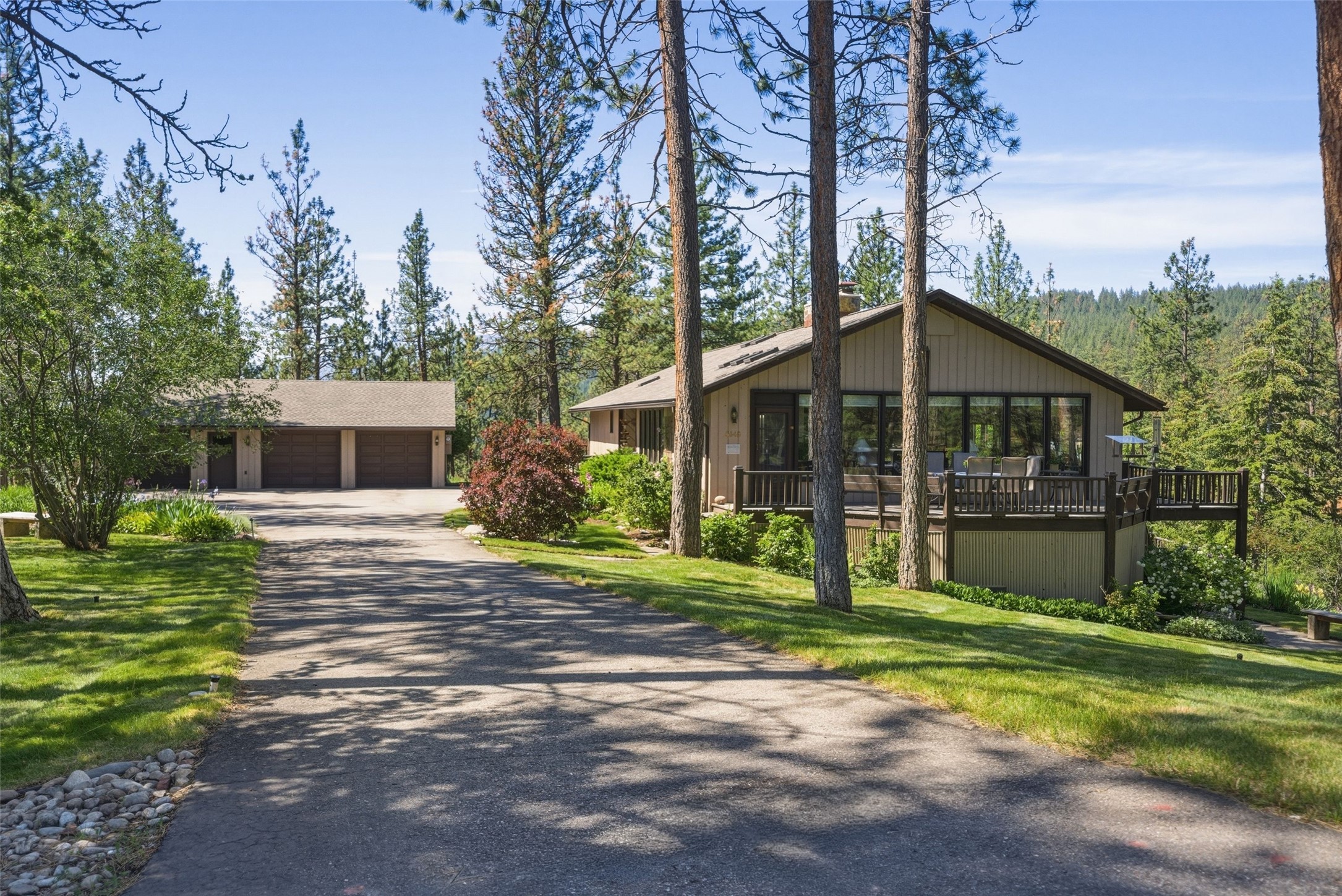 5545 Skyway Drive Property Photo 1