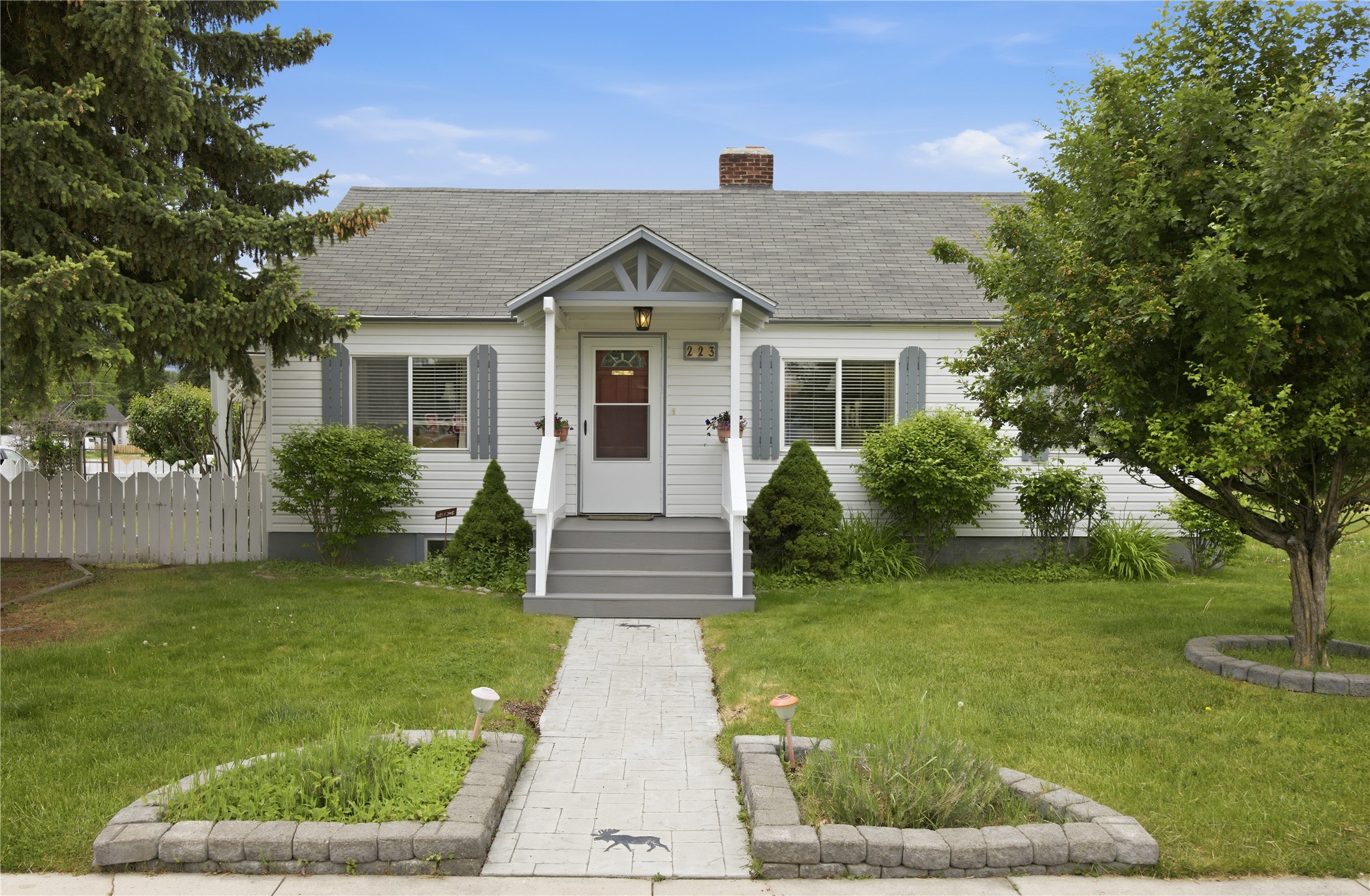 223 S 6th Street Property Photo 1