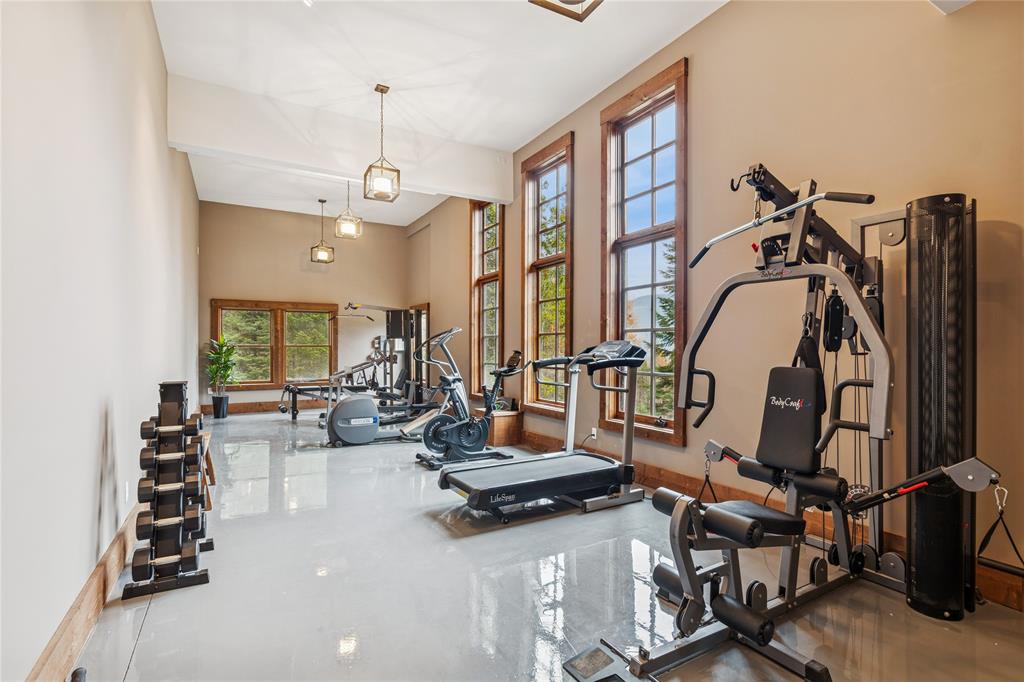 1725 Lion Mountain Drive Property Photo 40