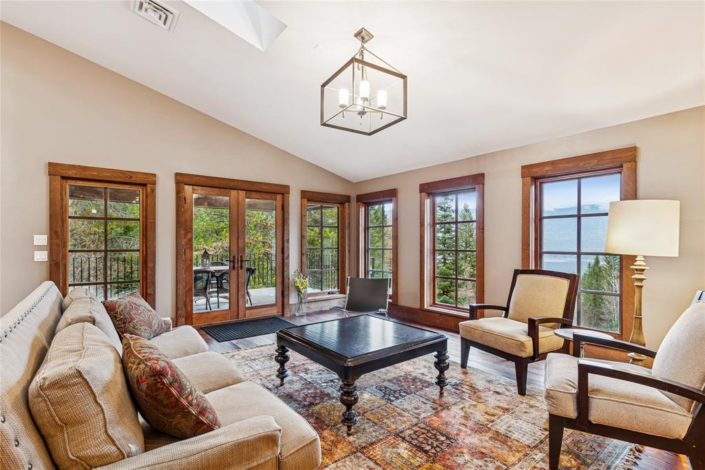 1725 Lion Mountain Drive Property Photo 45