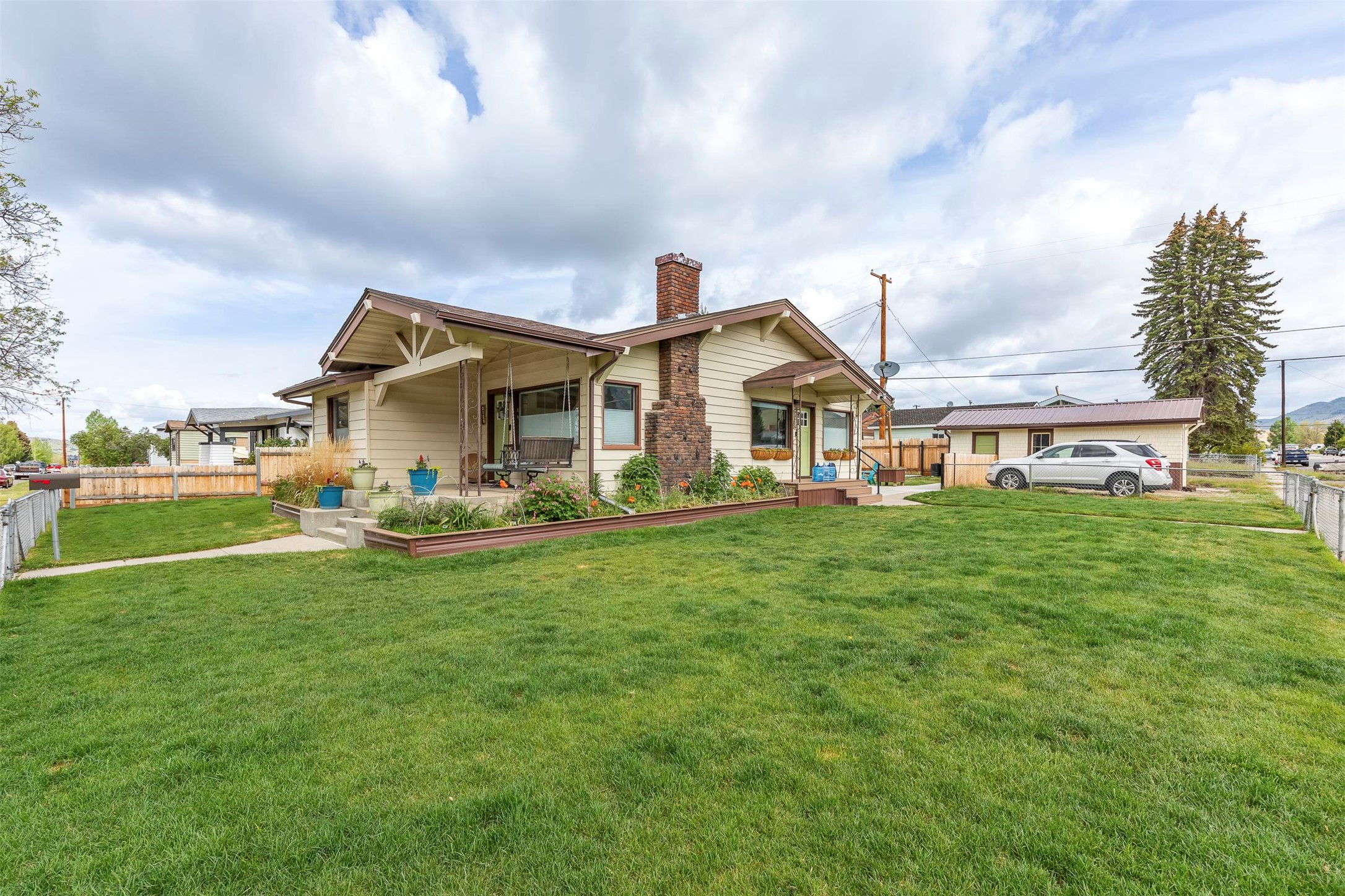 3121 State Street Property Photo 5