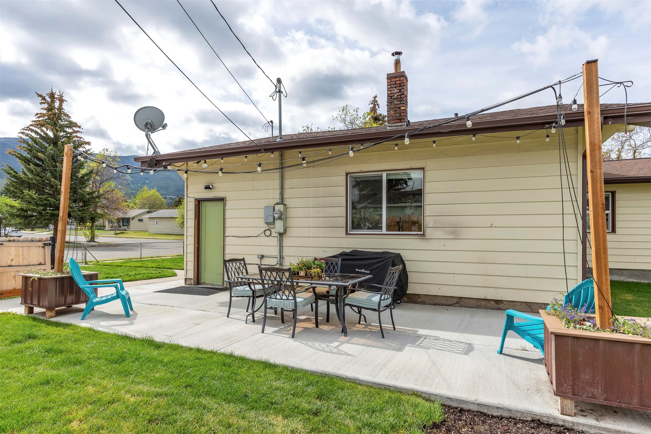 3121 State Street Property Photo 11