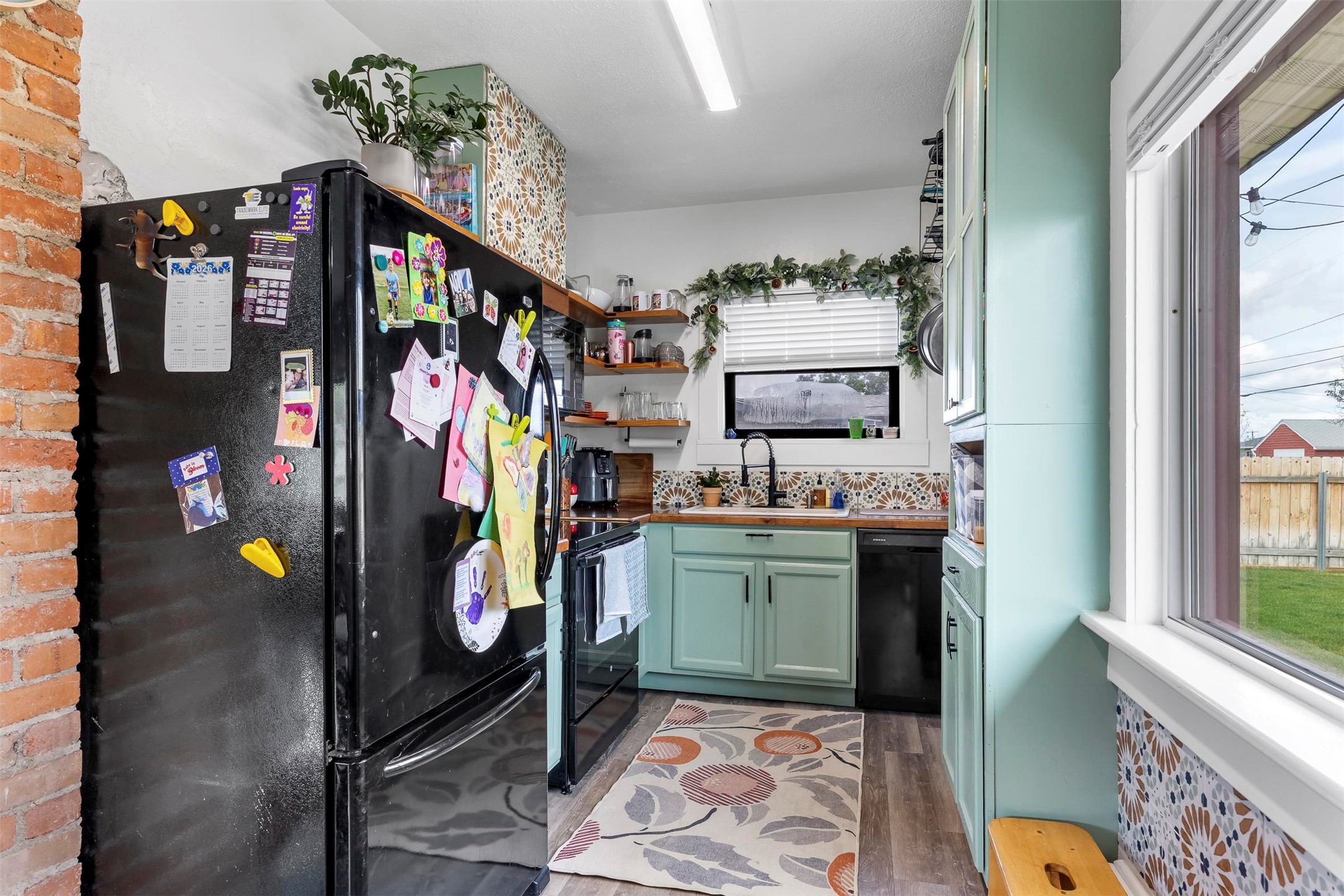 3121 State Street Property Photo 18