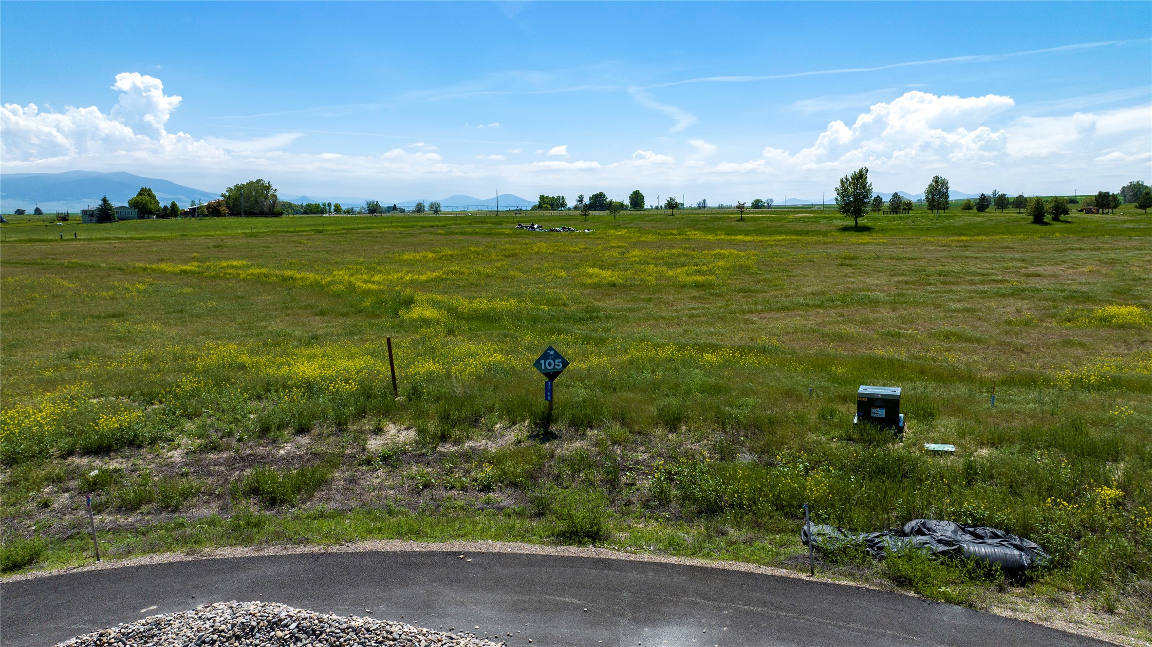 3760 Wolfwillow Court Property Photo 7