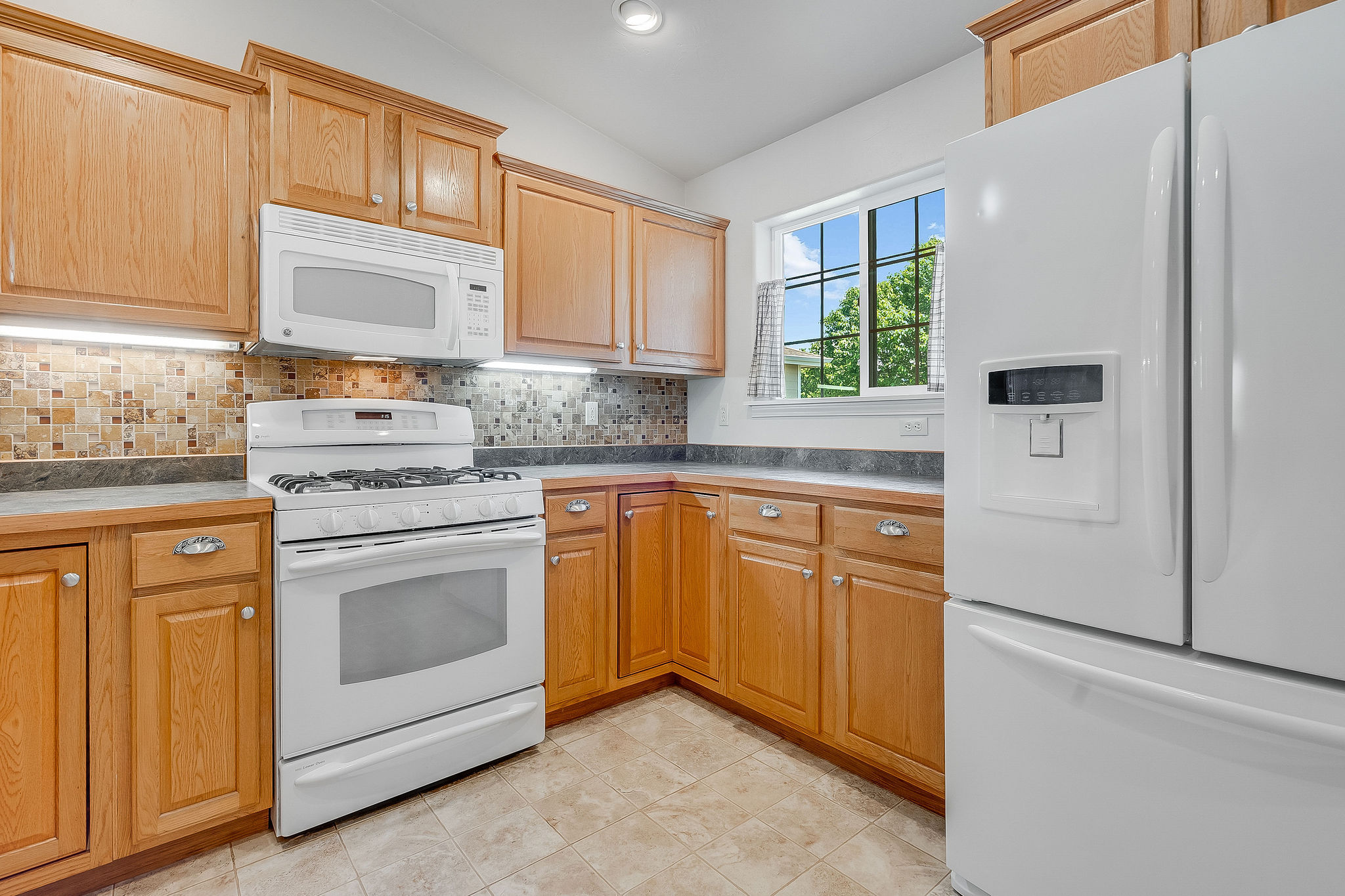 208 E Nicklaus Avenue Property Photo 15