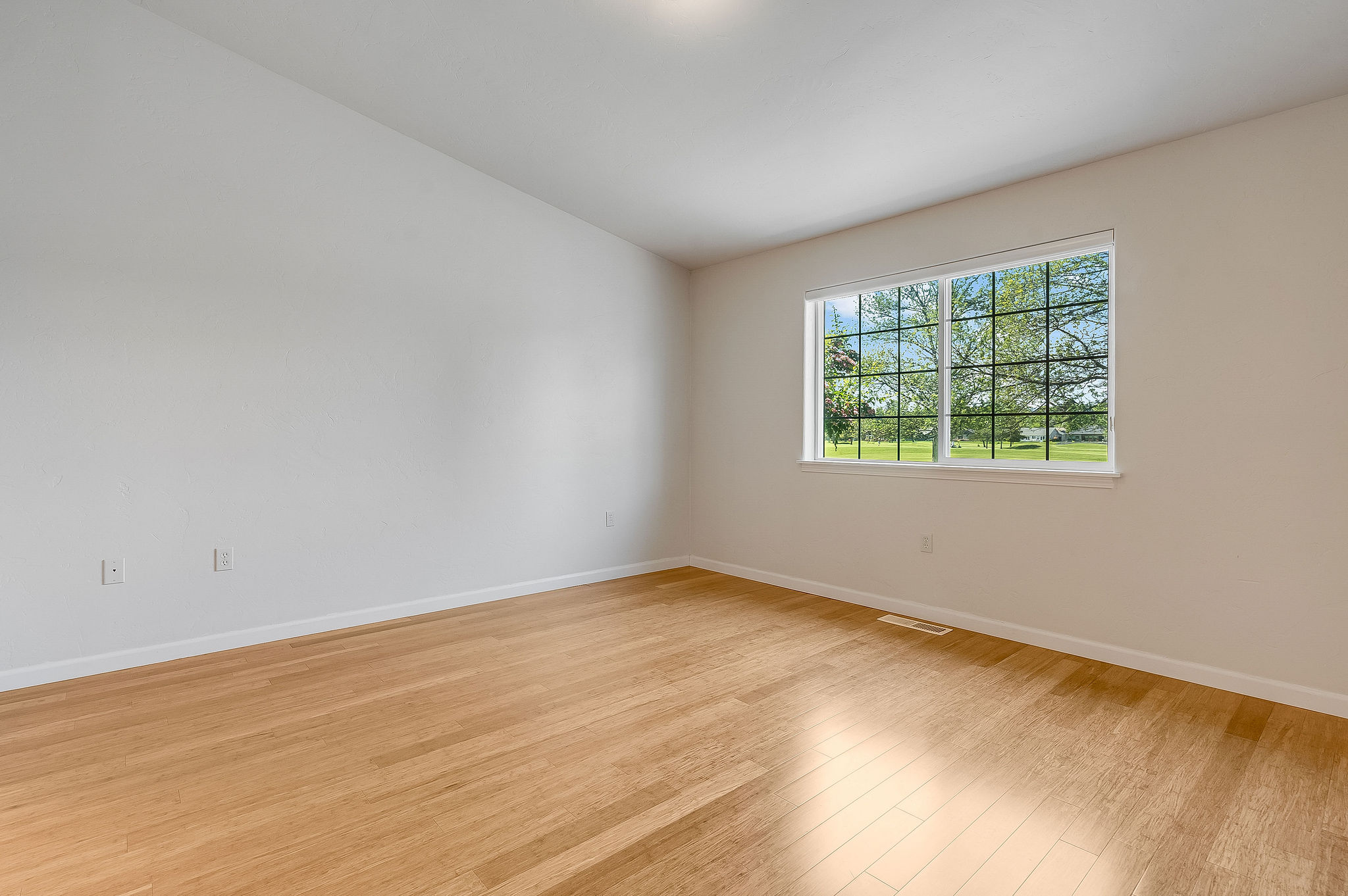 208 E Nicklaus Avenue Property Photo 18