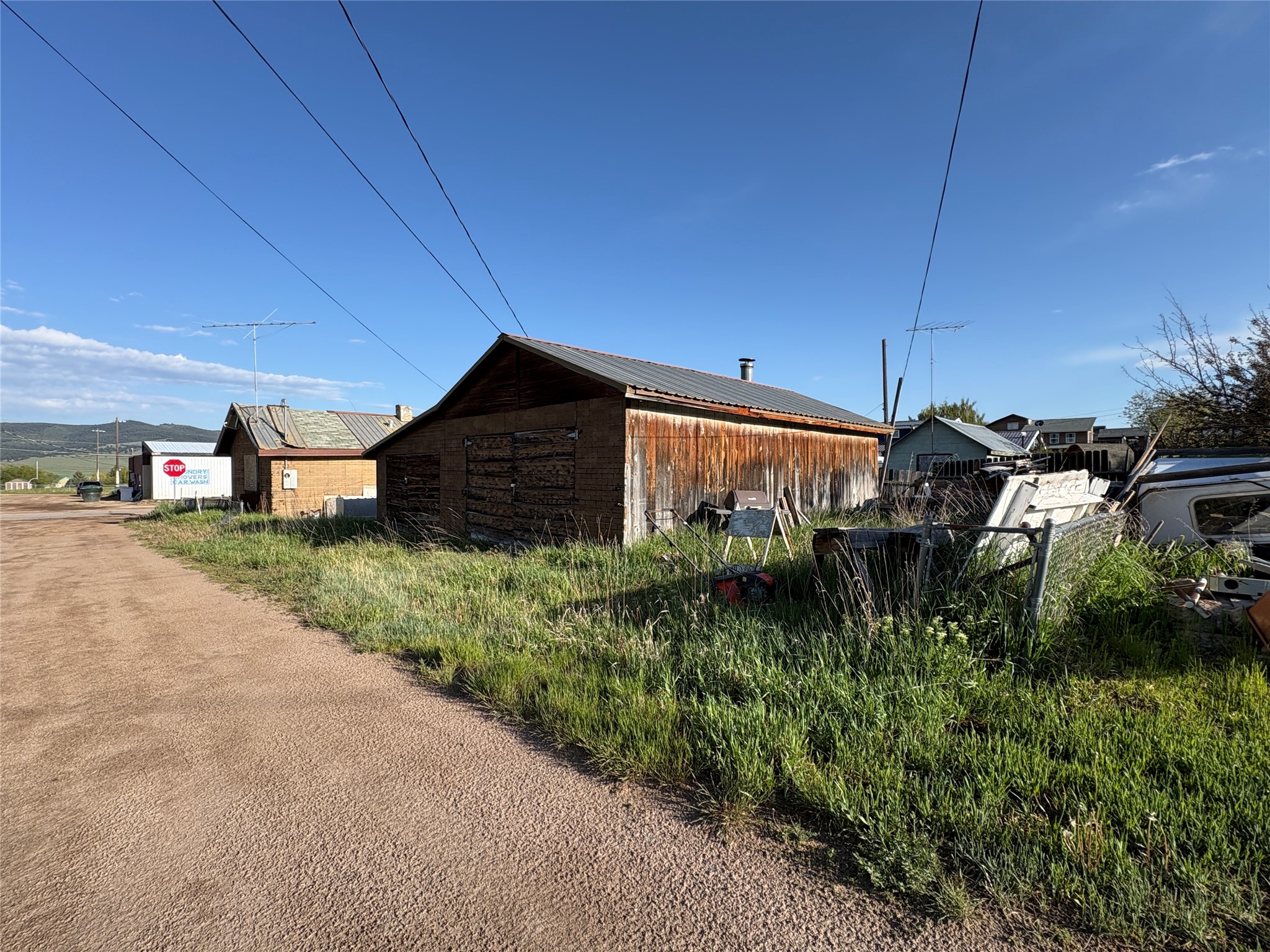 109 E Hickey Street E Property Photo 2
