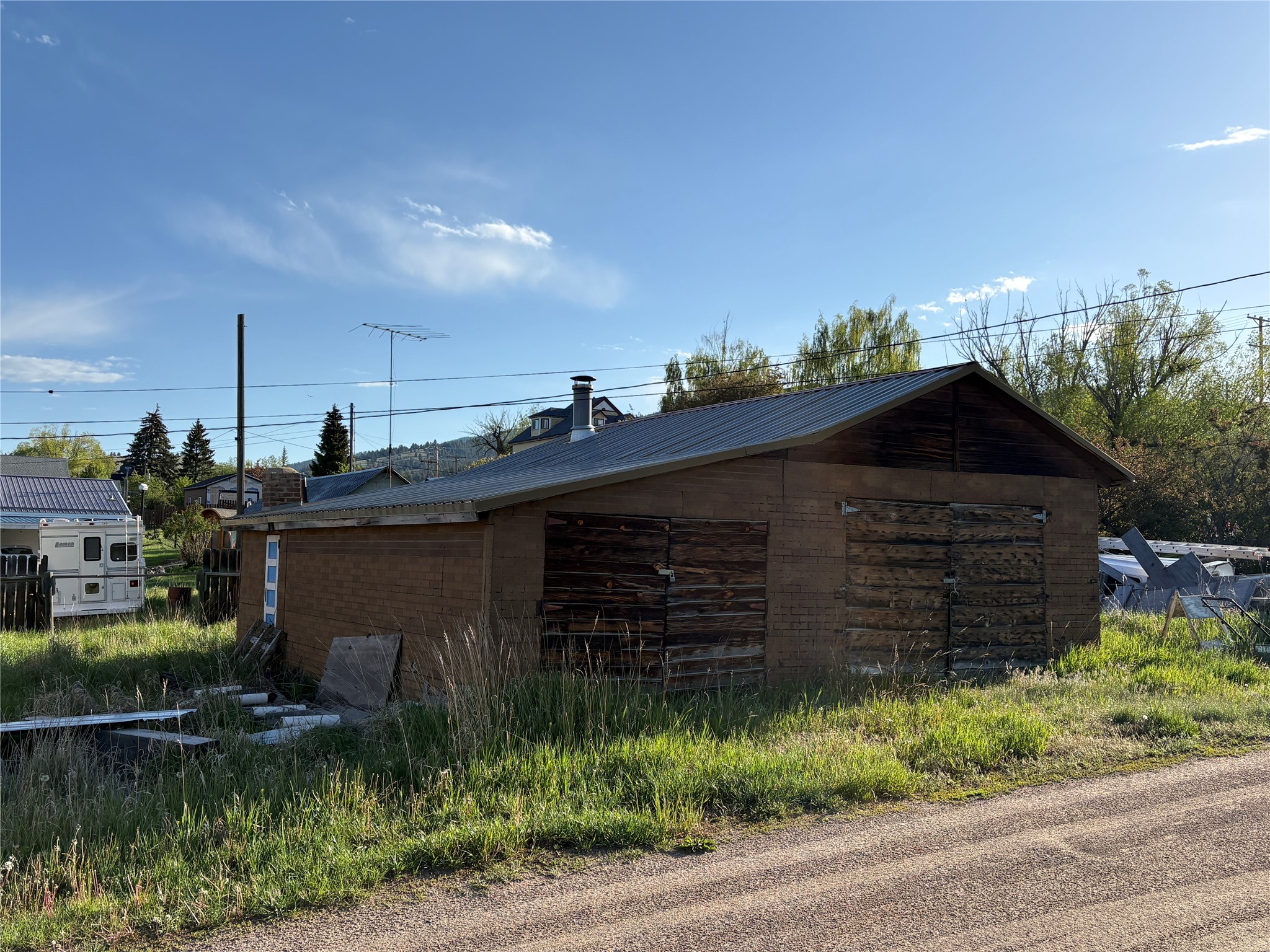 109 E Hickey Street E Property Photo 3