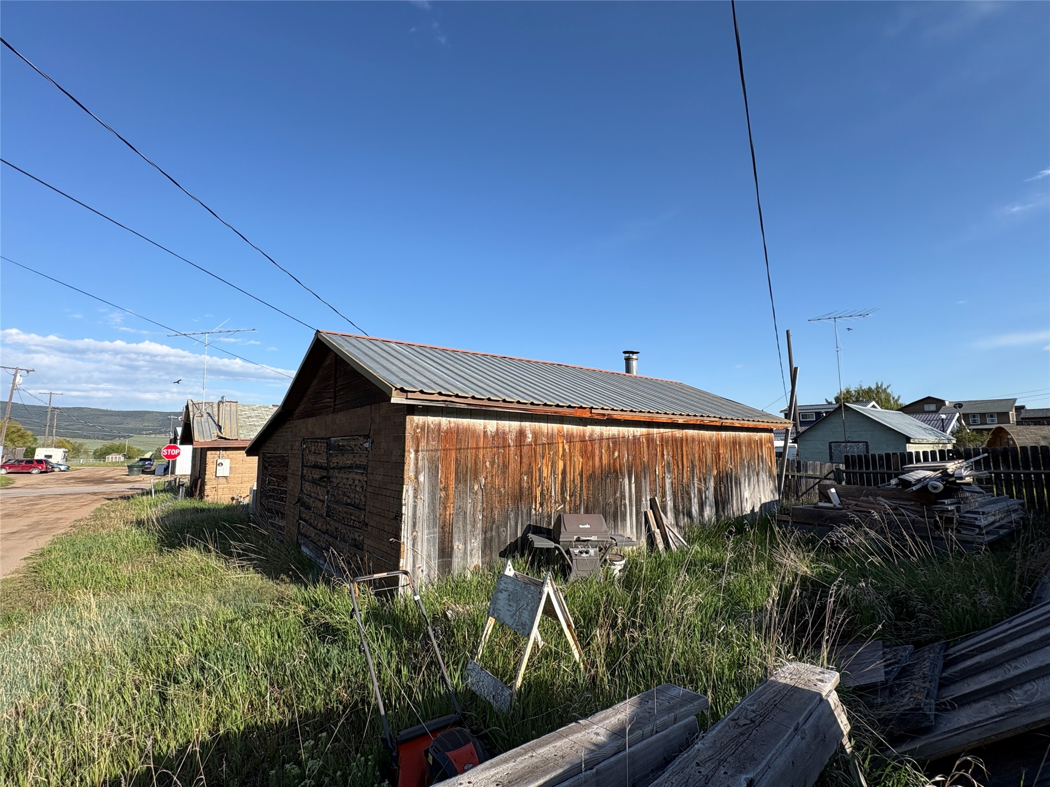 109 E Hickey Street E Property Photo 4