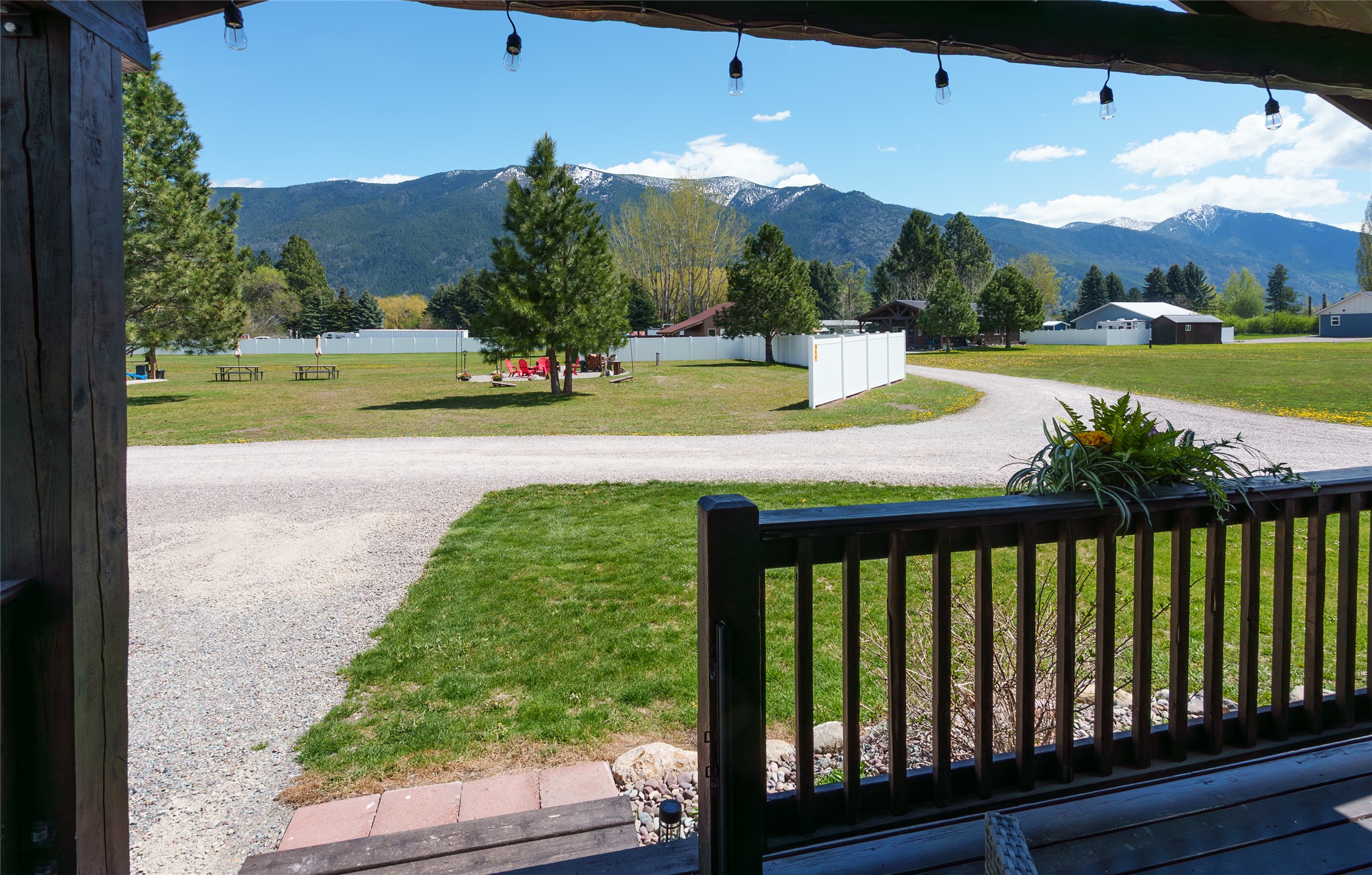 1040 Roost Way Property Photo 19