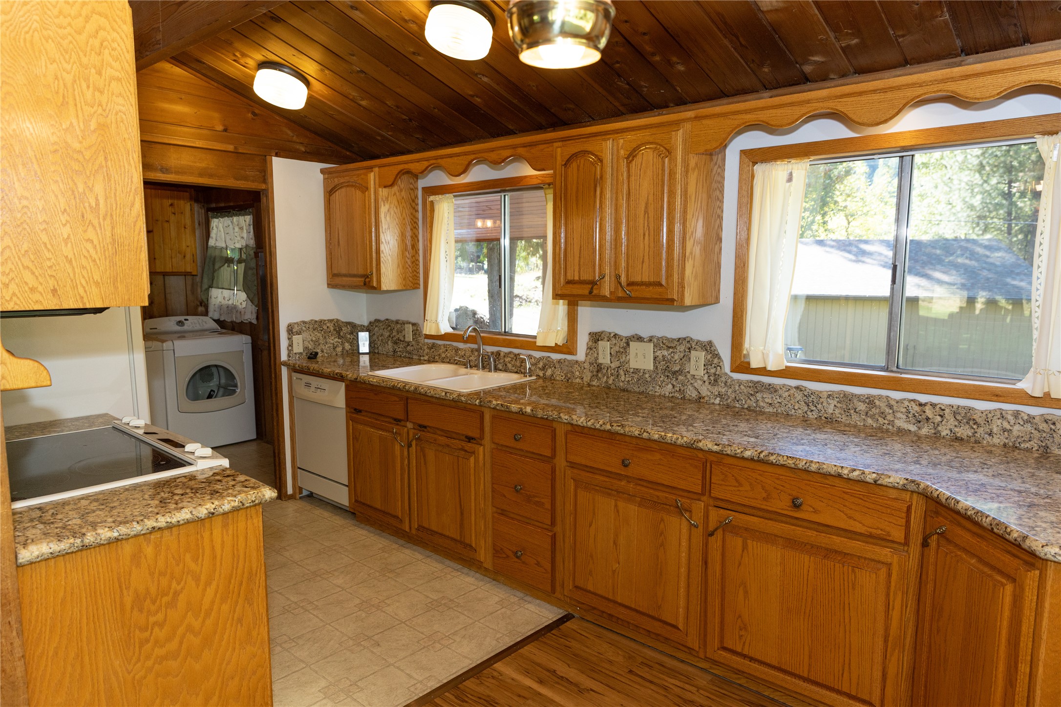5671 Kootenai River Road Property Photo 5