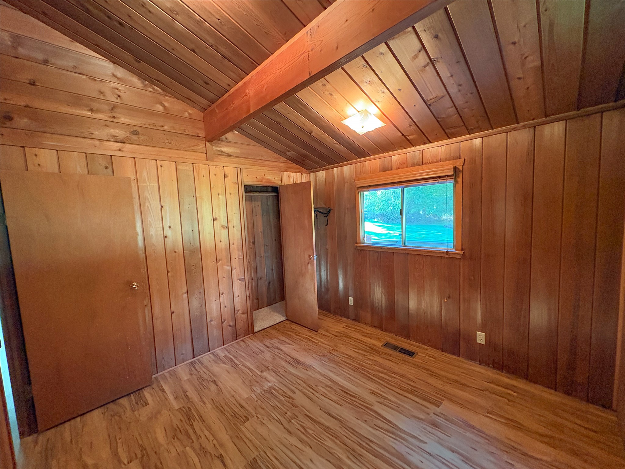 5671 Kootenai River Road Property Photo 10