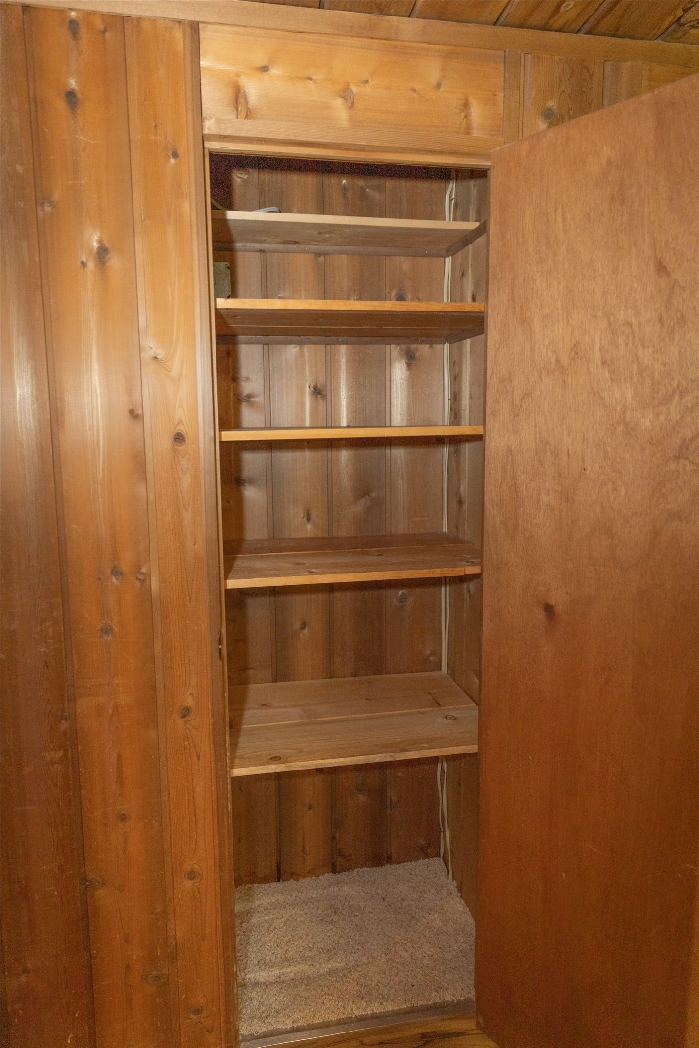 5671 Kootenai River Road Property Photo 14