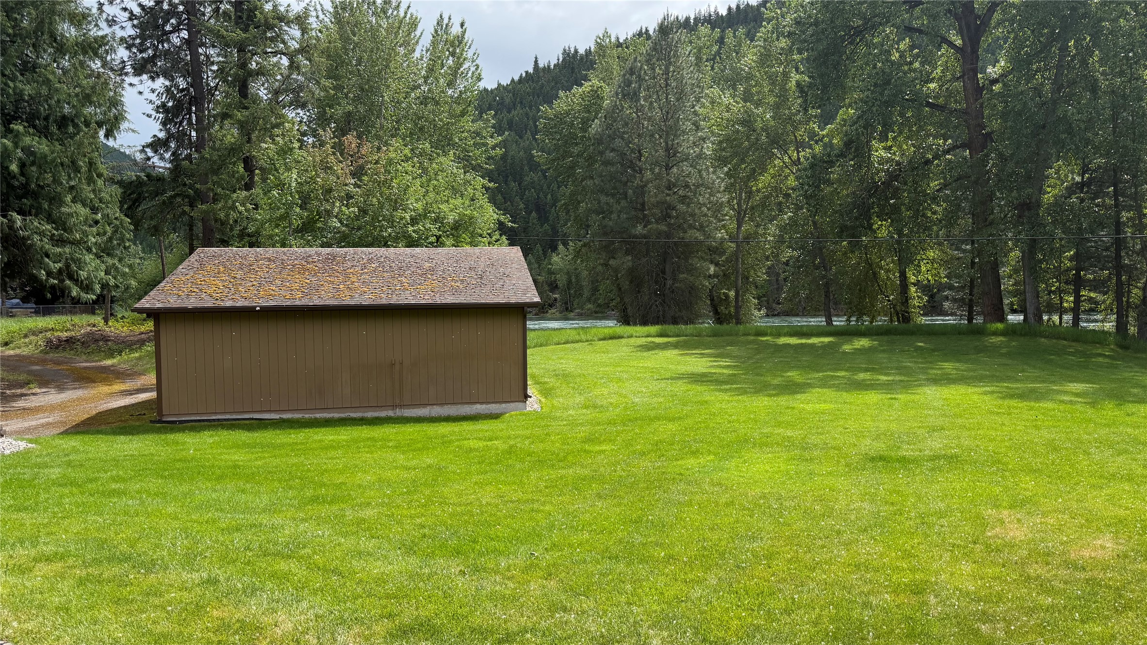 5671 Kootenai River Road Property Photo 42