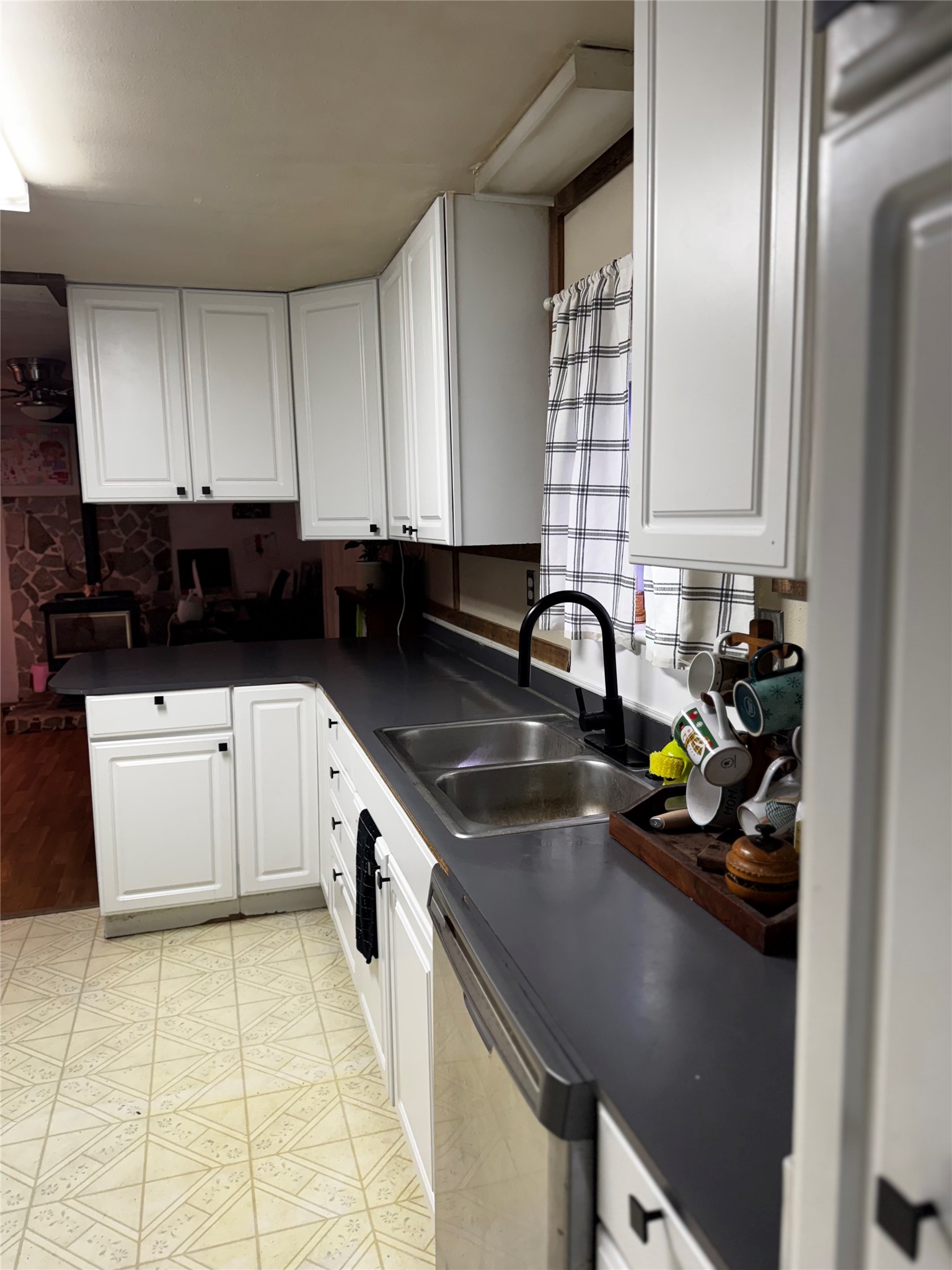 171 Edward Lane Property Photo 9