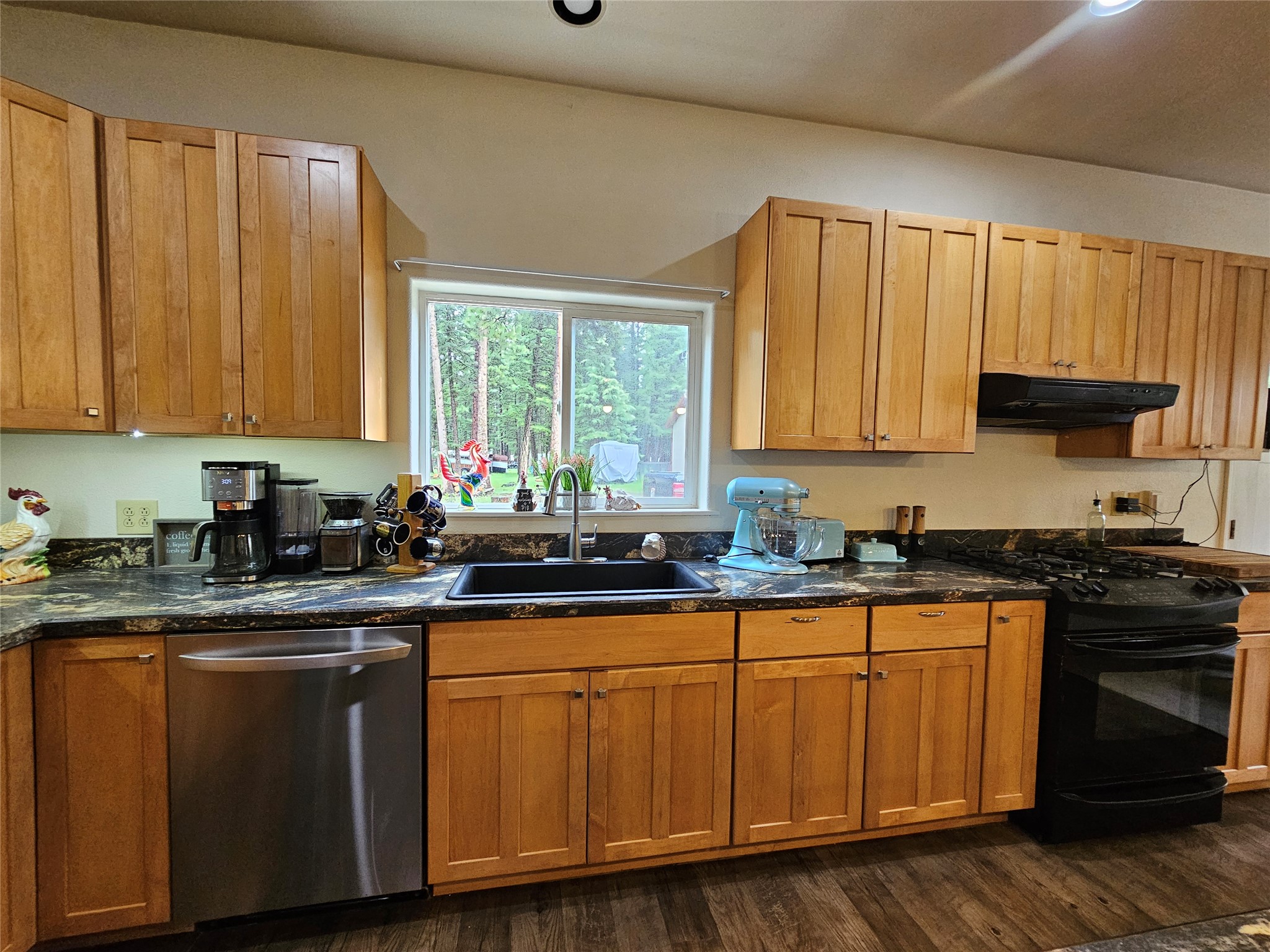 229 3rd Avenue Property Photo 11