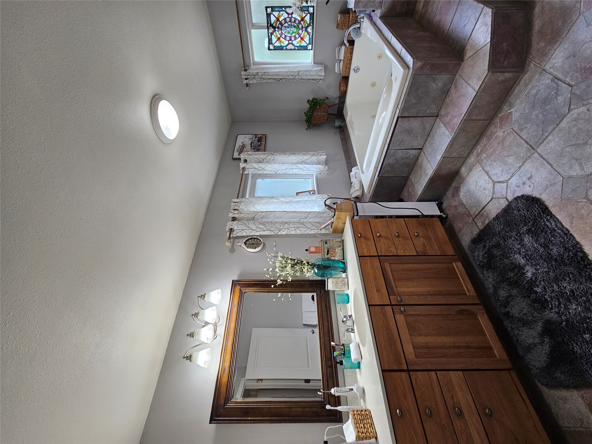 229 3rd Avenue Property Photo 19