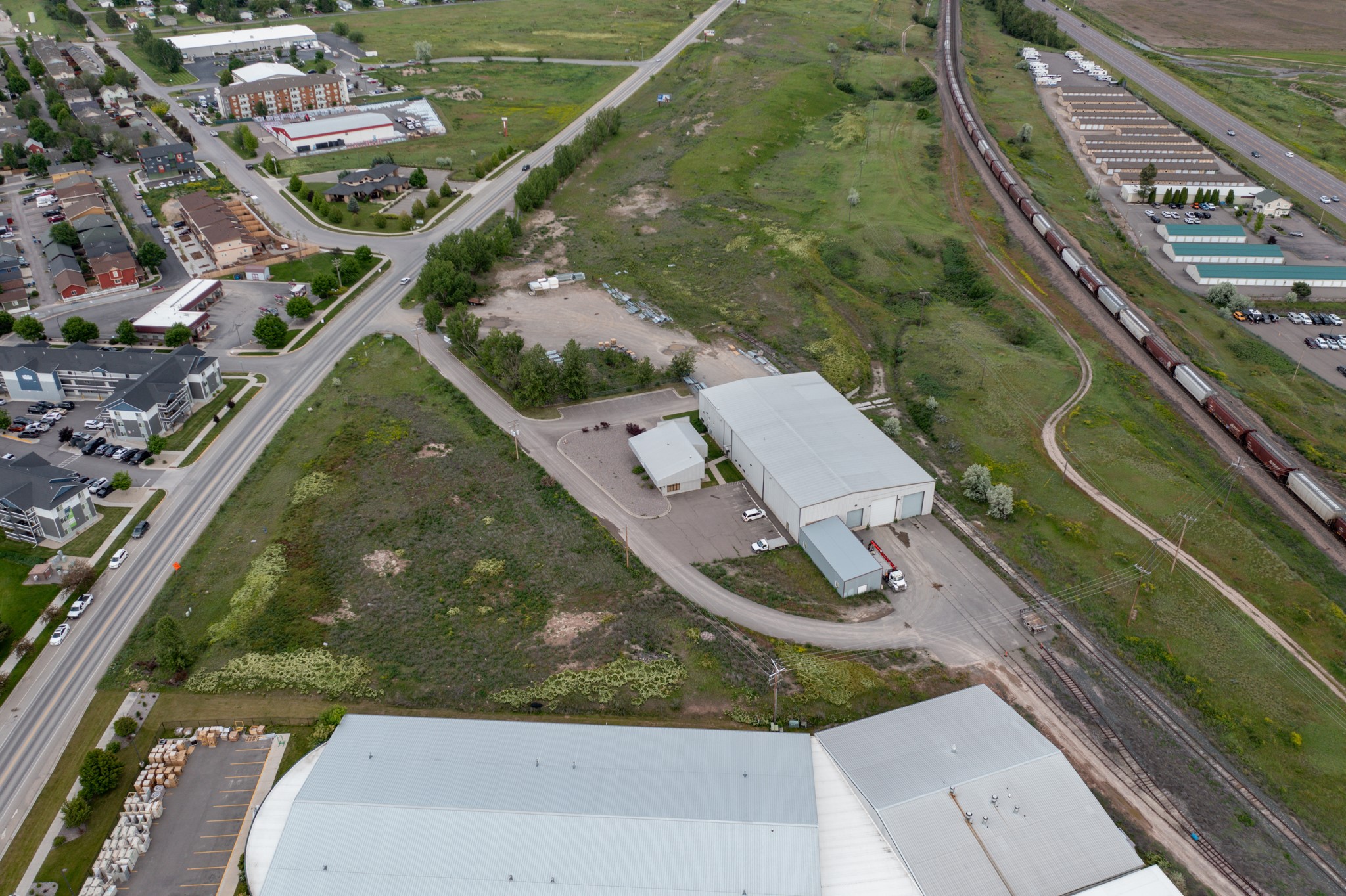 4685 Expressway Property Photo 7