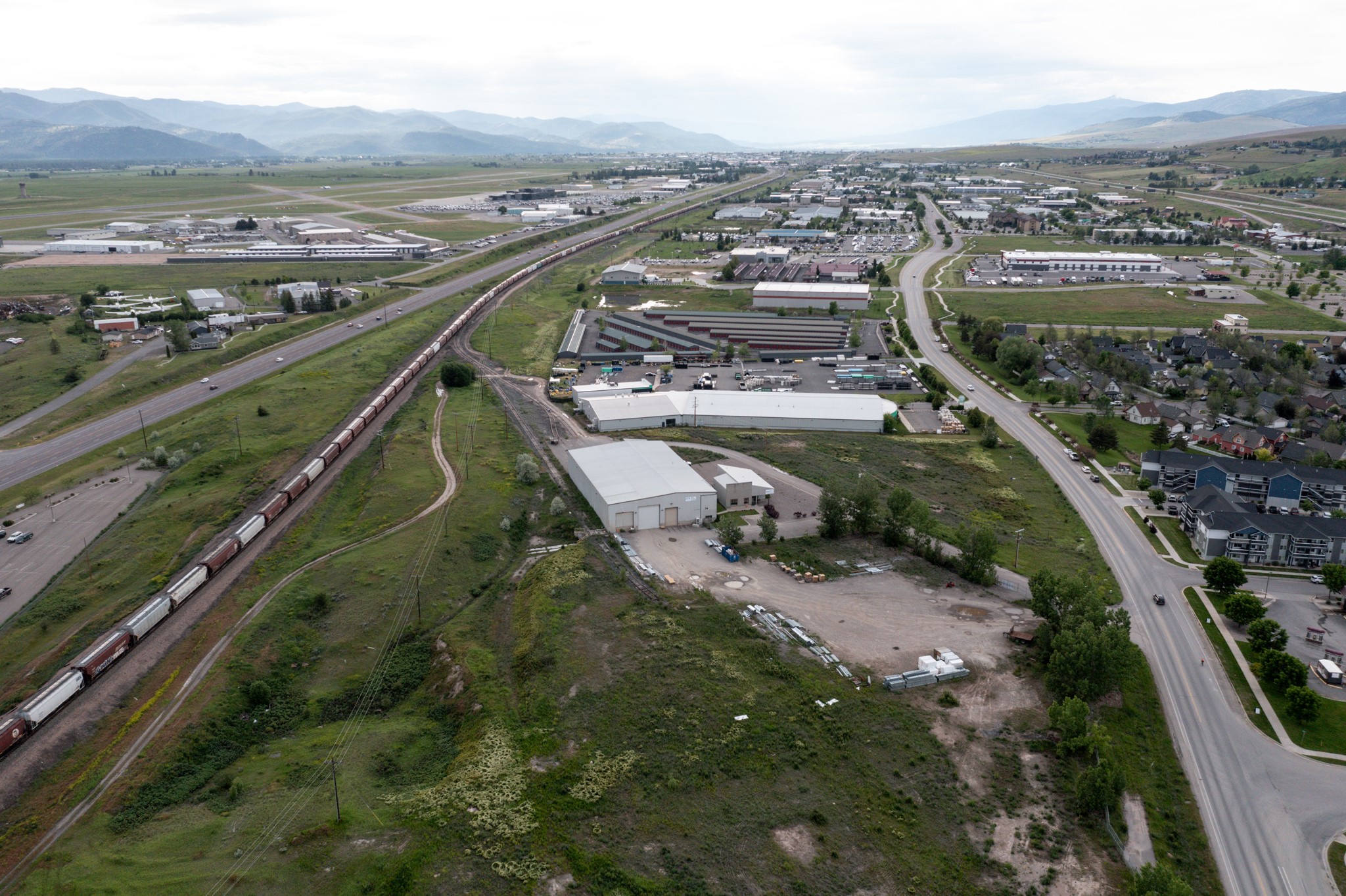 4685 Expressway Property Photo 10
