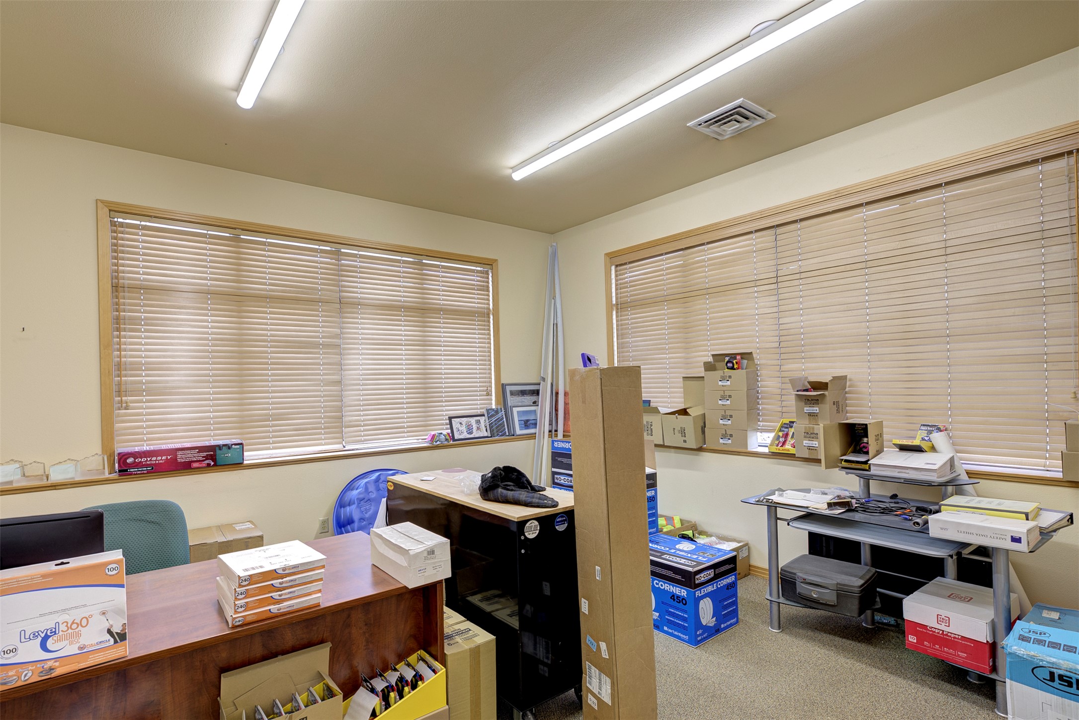 4685 Expressway Property Photo 19