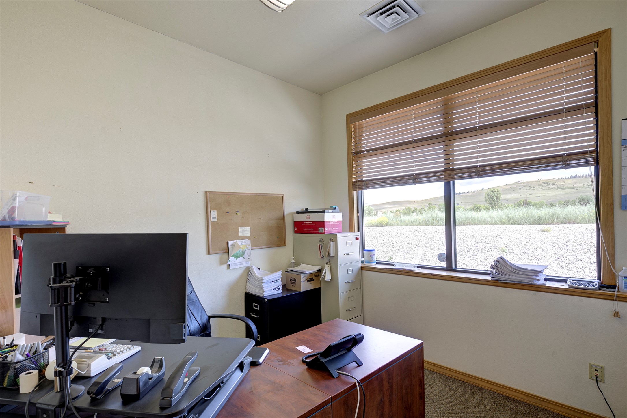 4685 Expressway Property Photo 23
