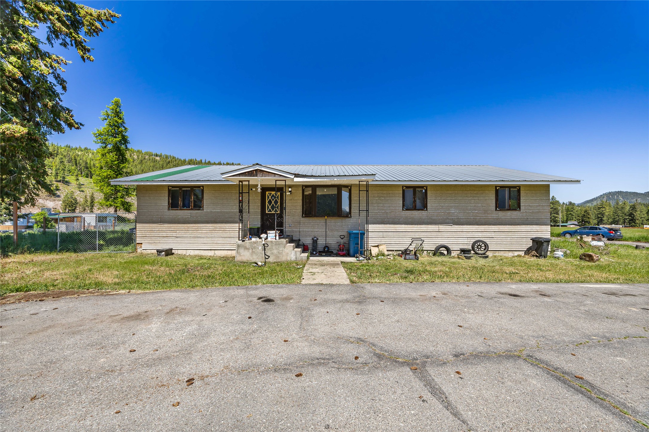 1064 Mullan Gulch Road Property Photo 1