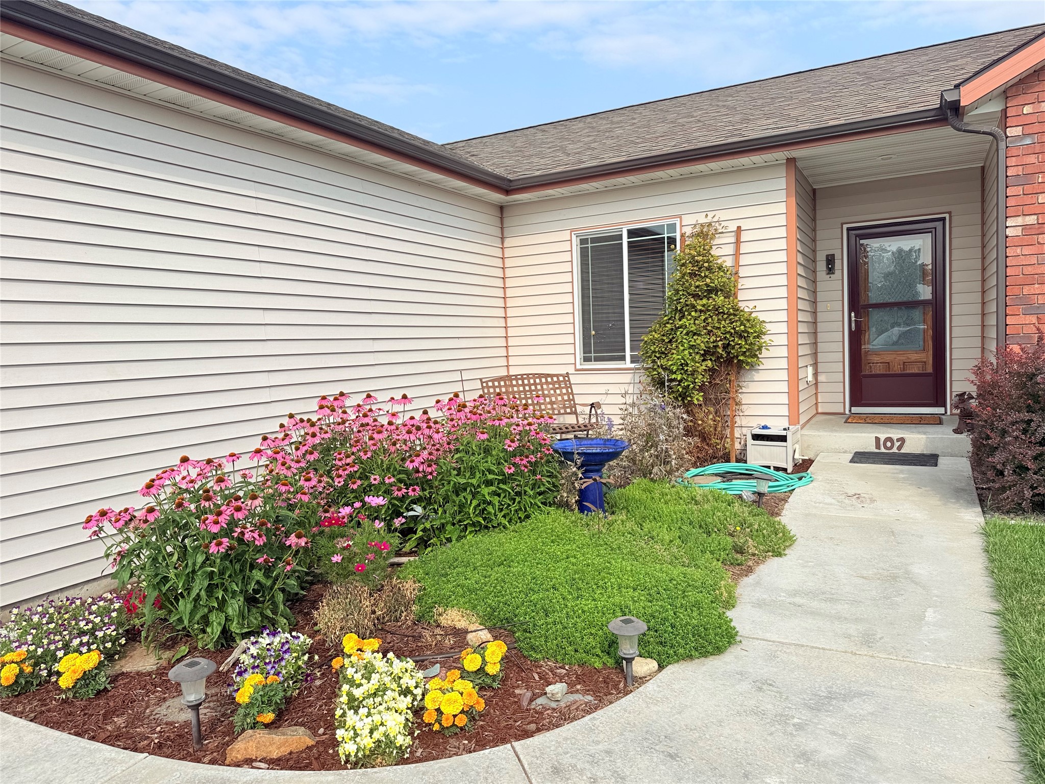 107 Winners Way Property Photo 5