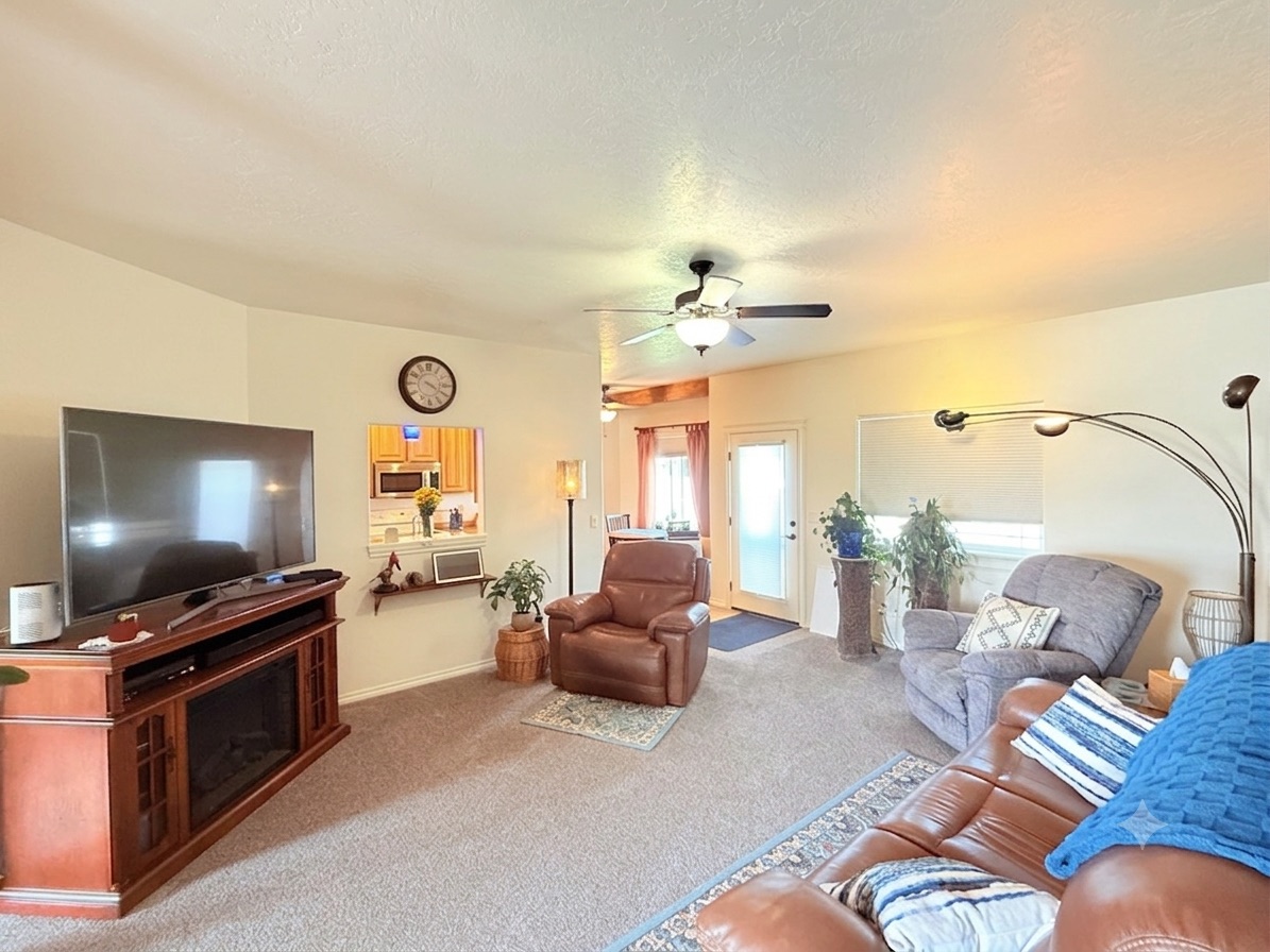 107 Winners Way Property Photo 9