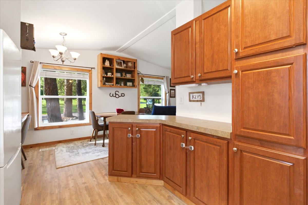 192 Kokanee Drive W Property Photo 10