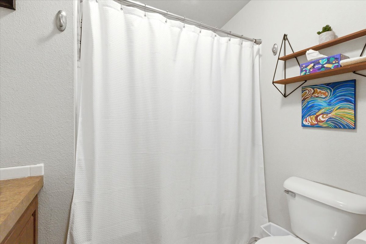 192 Kokanee Drive W Property Photo 17
