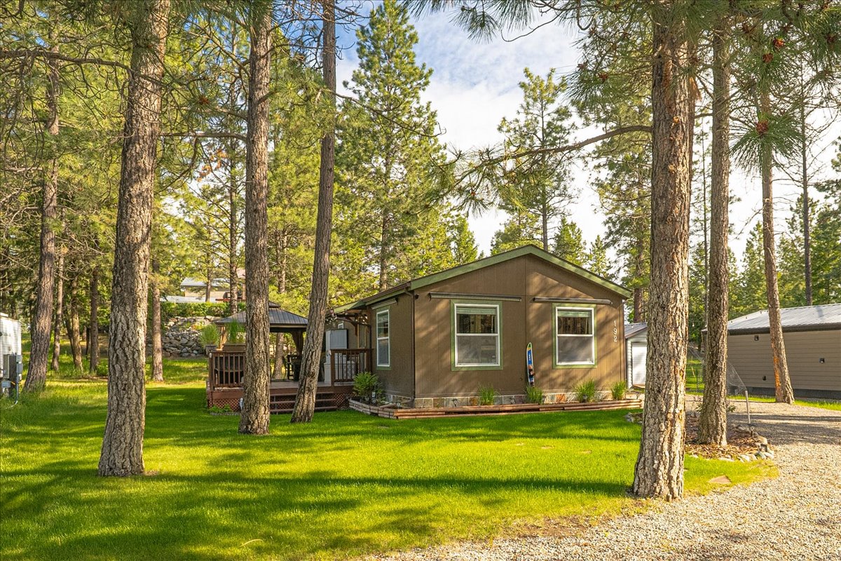 192 Kokanee Drive W Property Photo 45