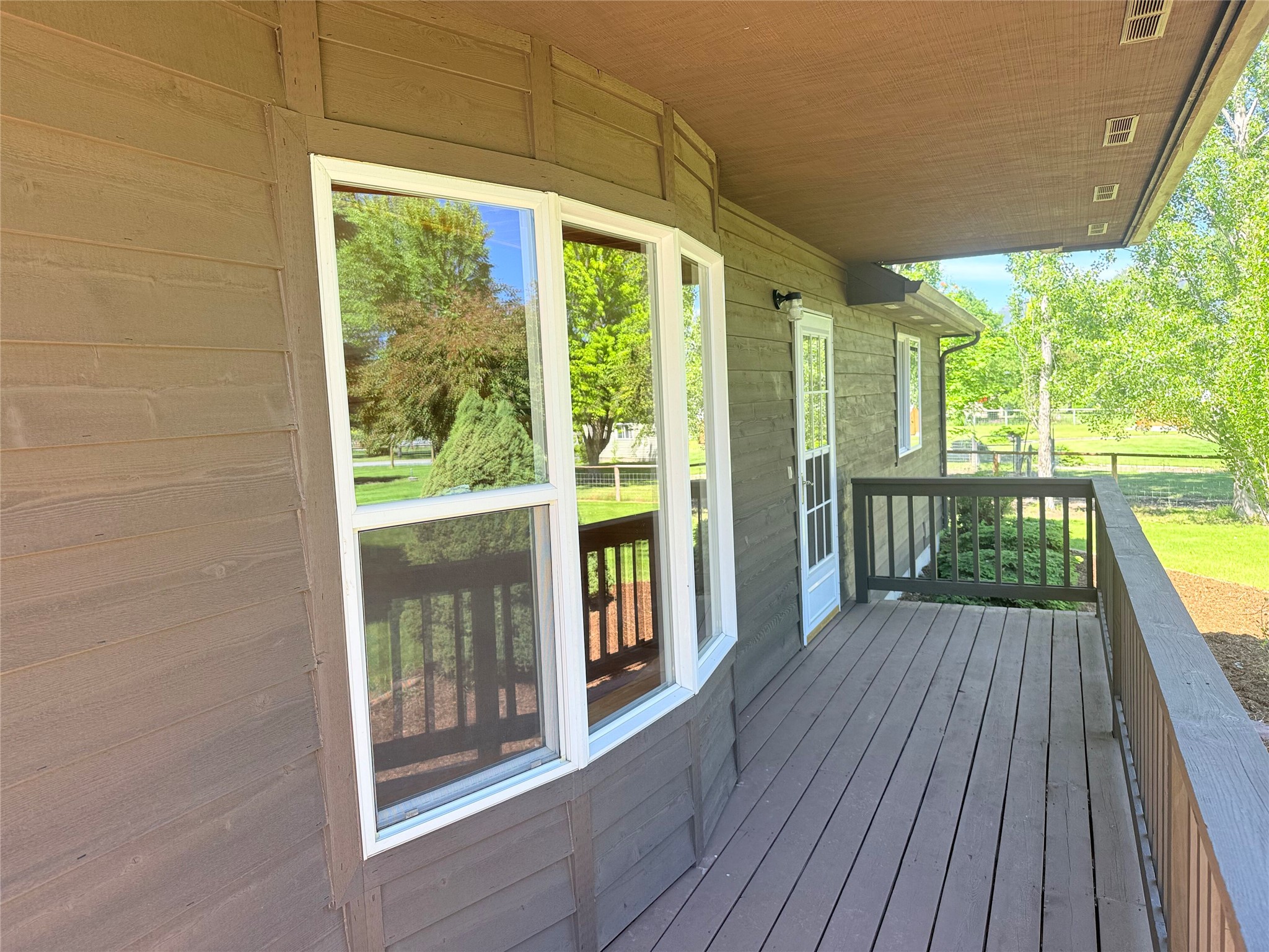 451 Powell Way Property Photo 6