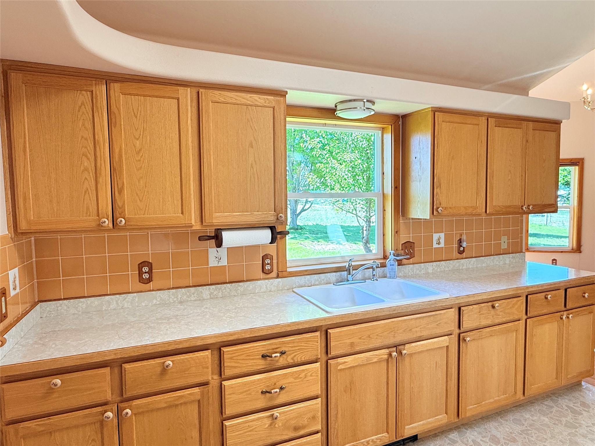 451 Powell Way Property Photo 12