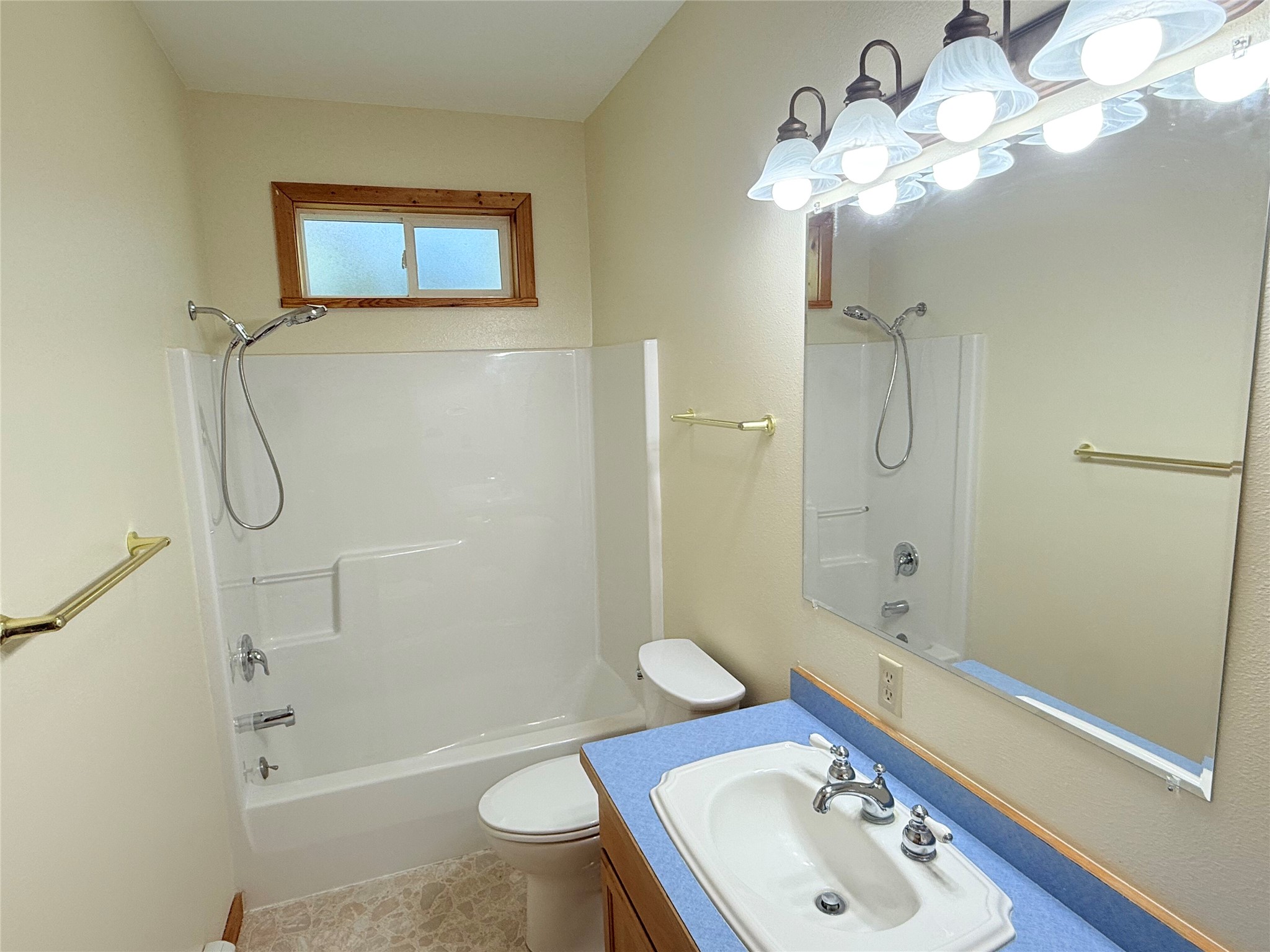 451 Powell Way Property Photo 17